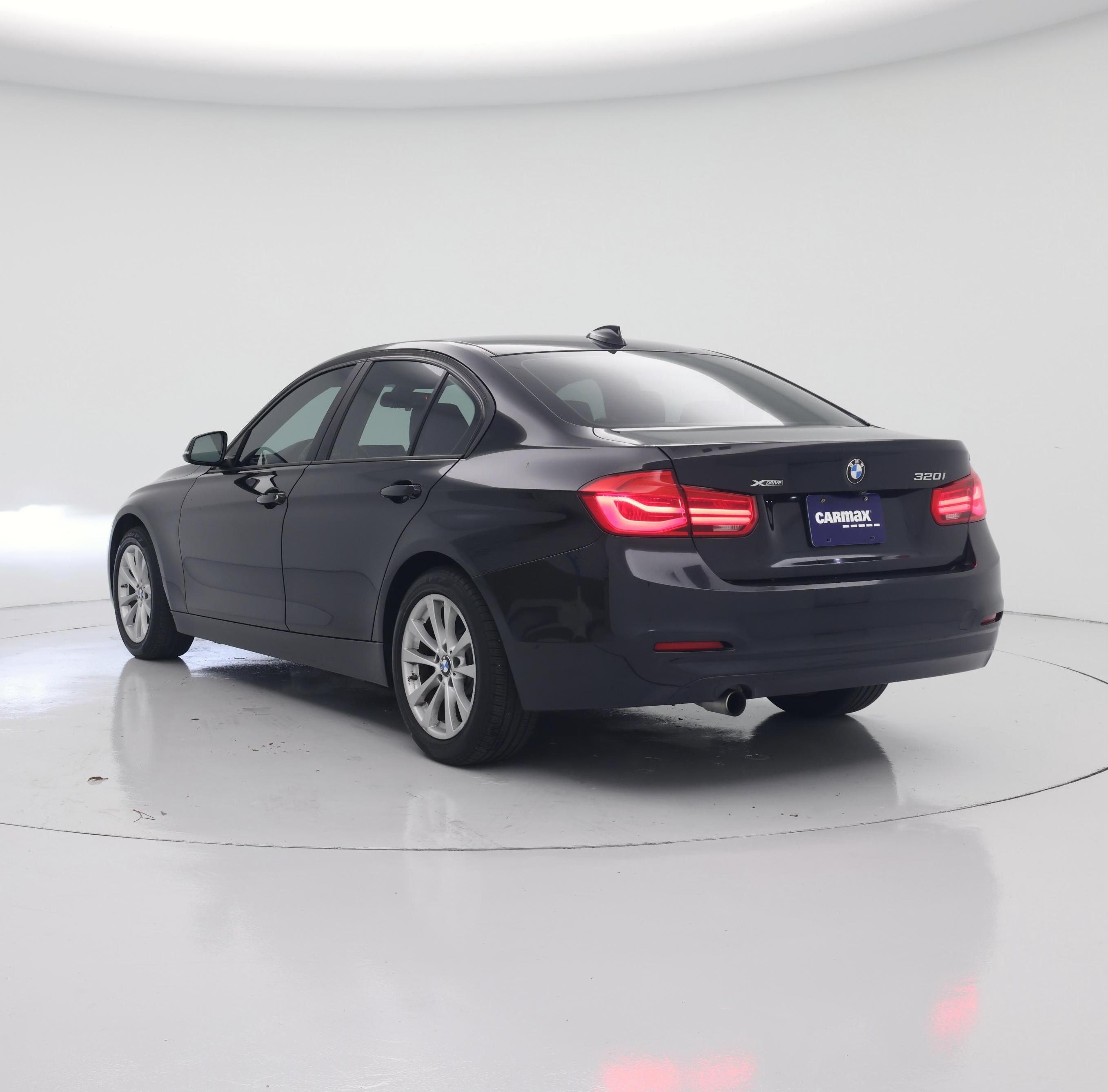 Thumbnail: 2018 BMW 3 Series - 2