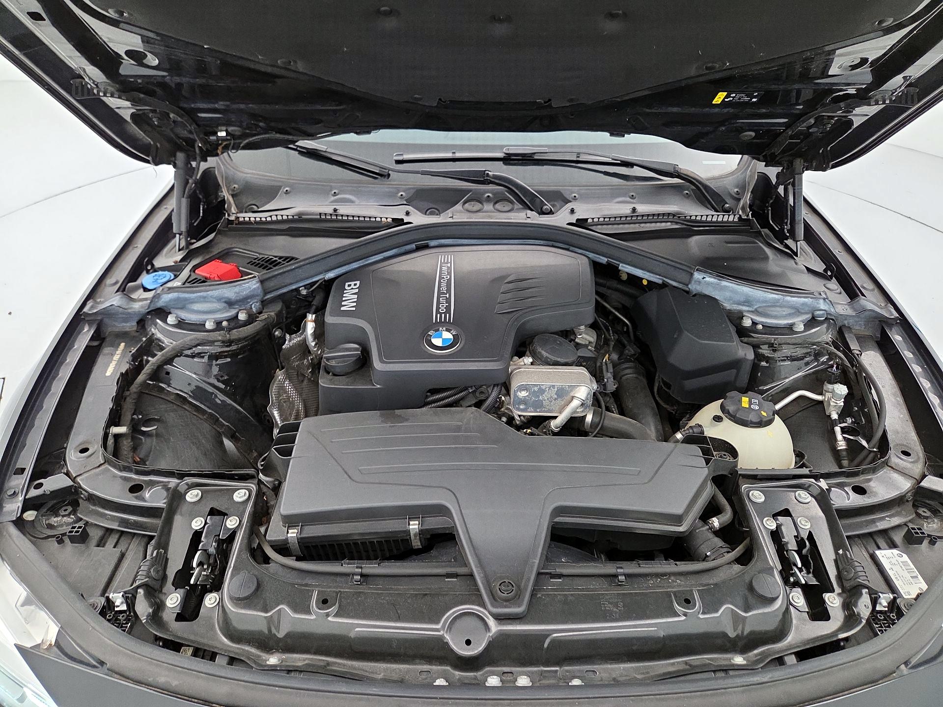 Thumbnail: 2018 BMW 3 Series - 20