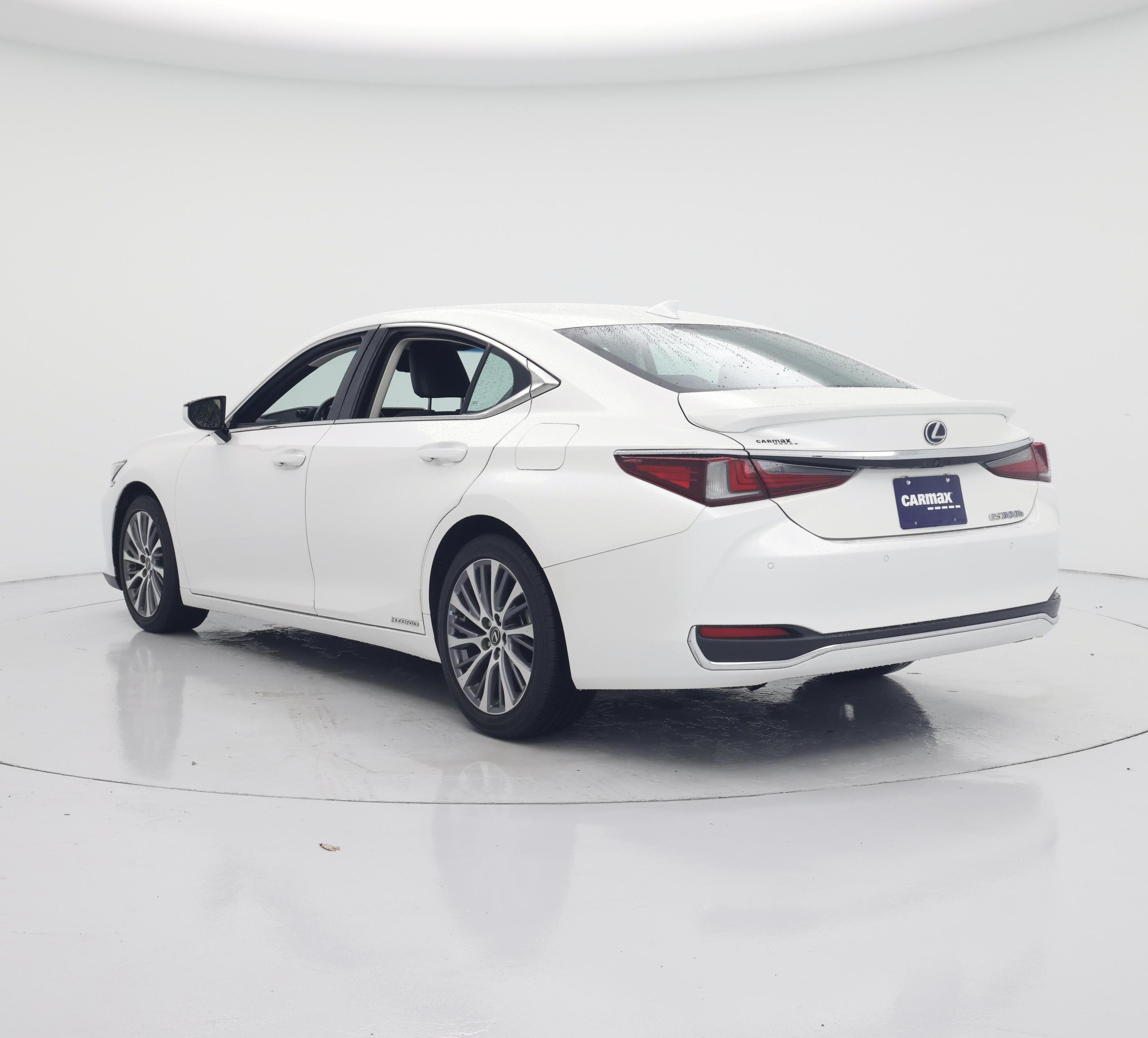 Thumbnail: 2019 Lexus ES - 2