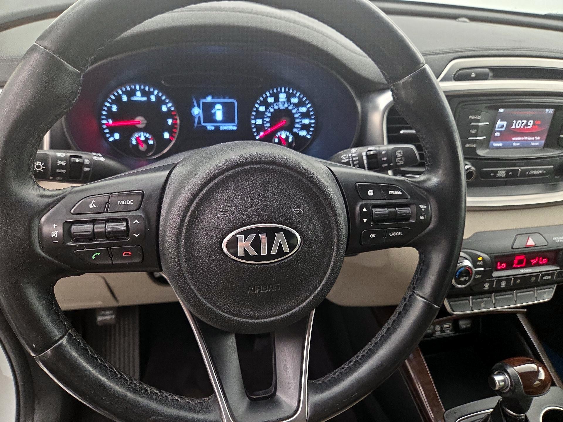 Thumbnail: 2016 Kia Sorento - 10
