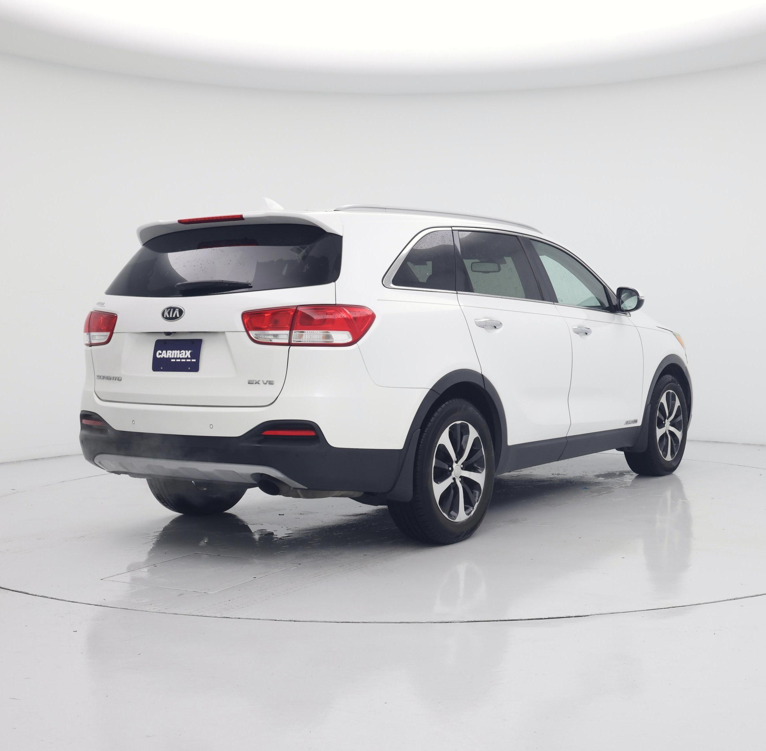 Thumbnail: 2016 Kia Sorento - 8