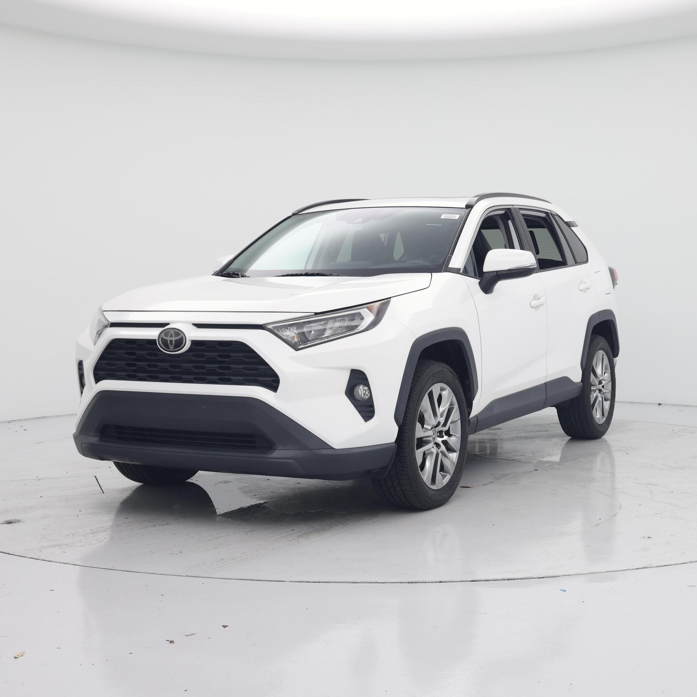 Thumbnail: 2020 Toyota RAV4 - 4