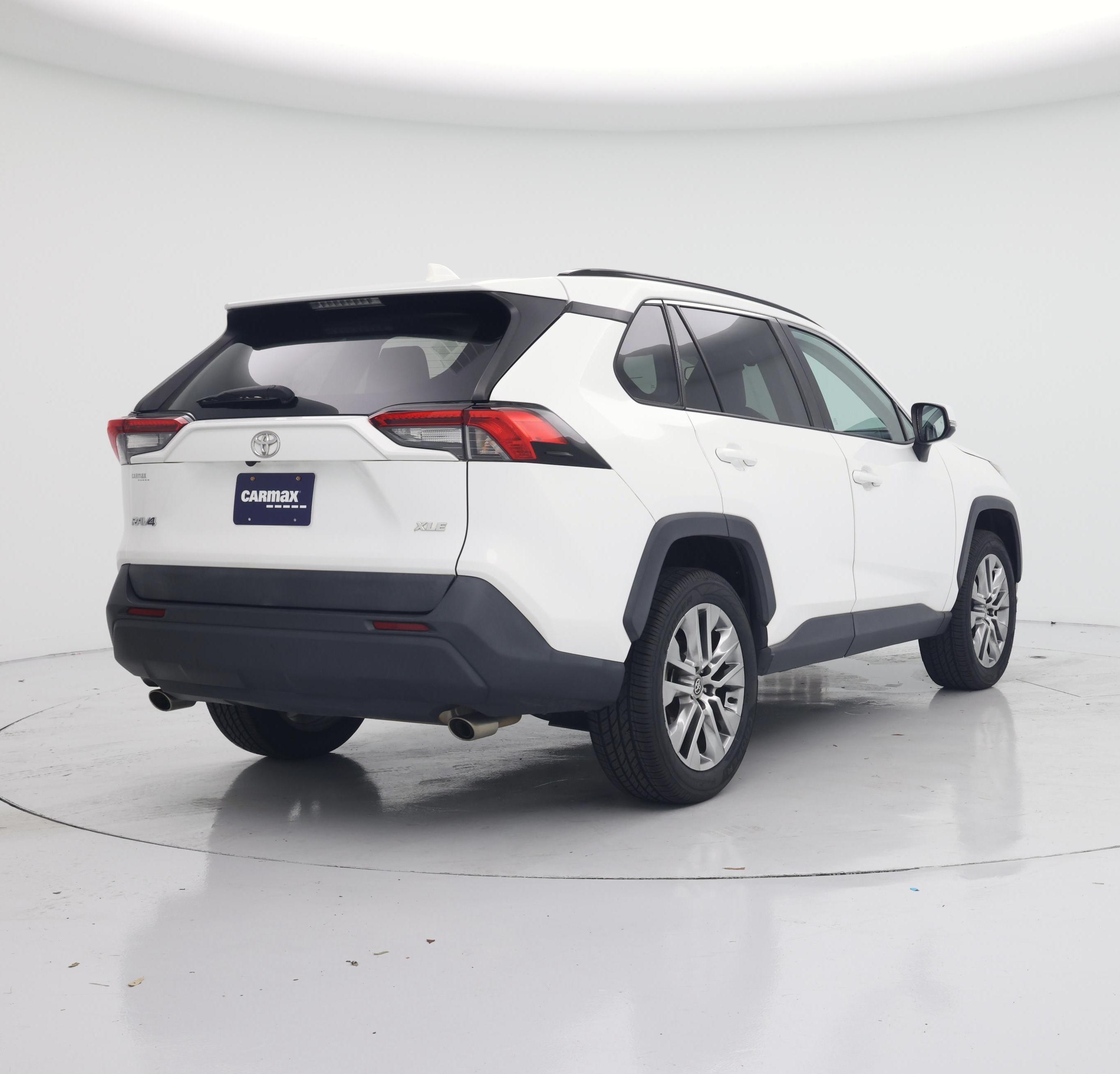 Thumbnail: 2020 Toyota RAV4 - 8