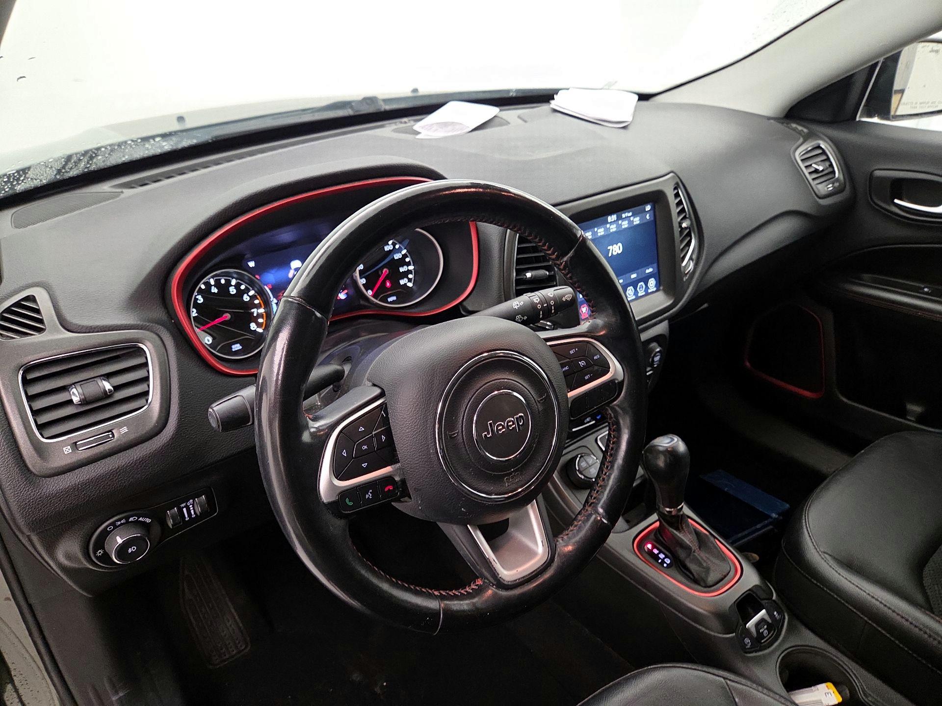 Thumbnail: 2020 Jeep Compass - 9
