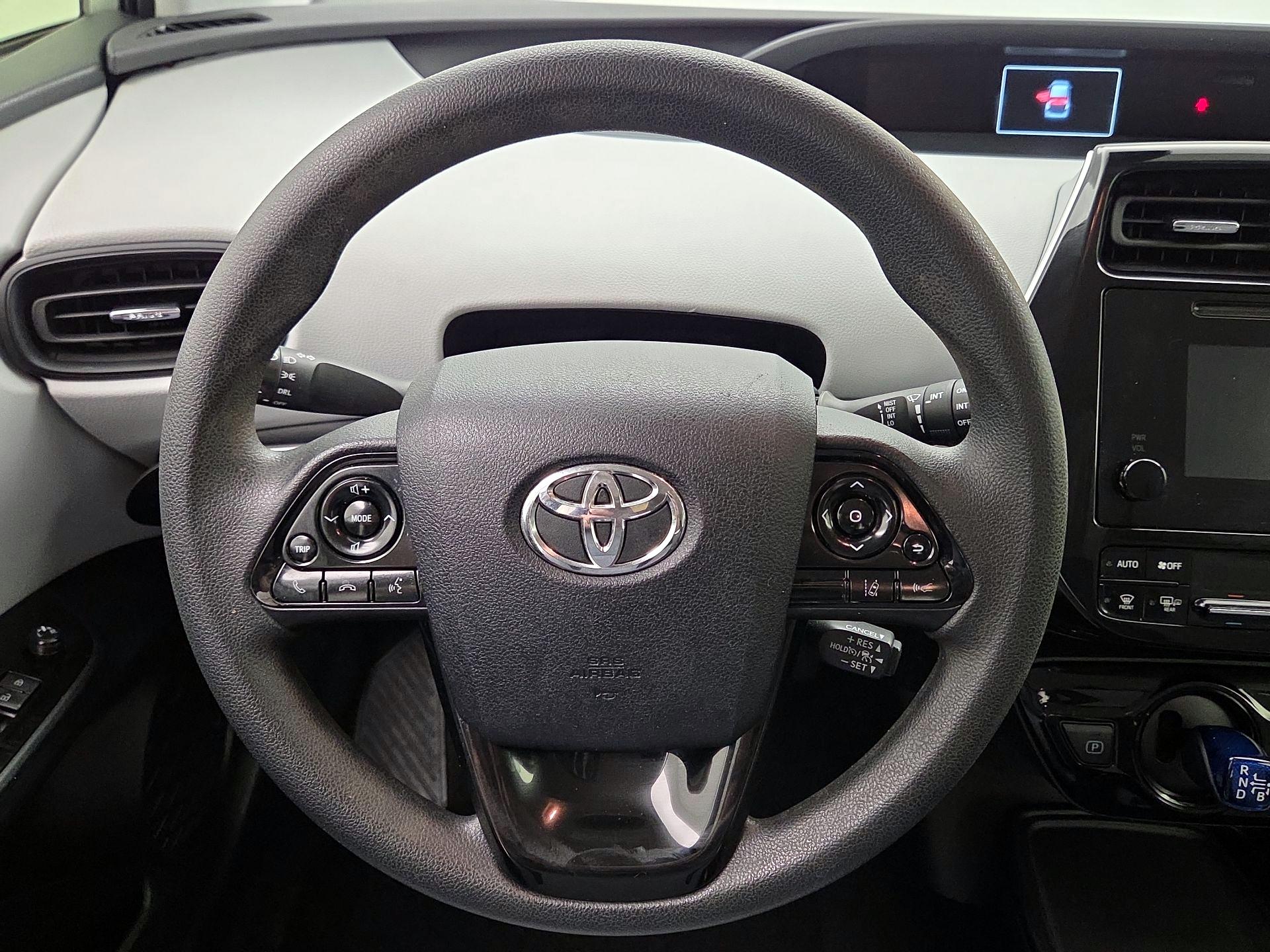 Thumbnail: 2019 Toyota Prius - 10
