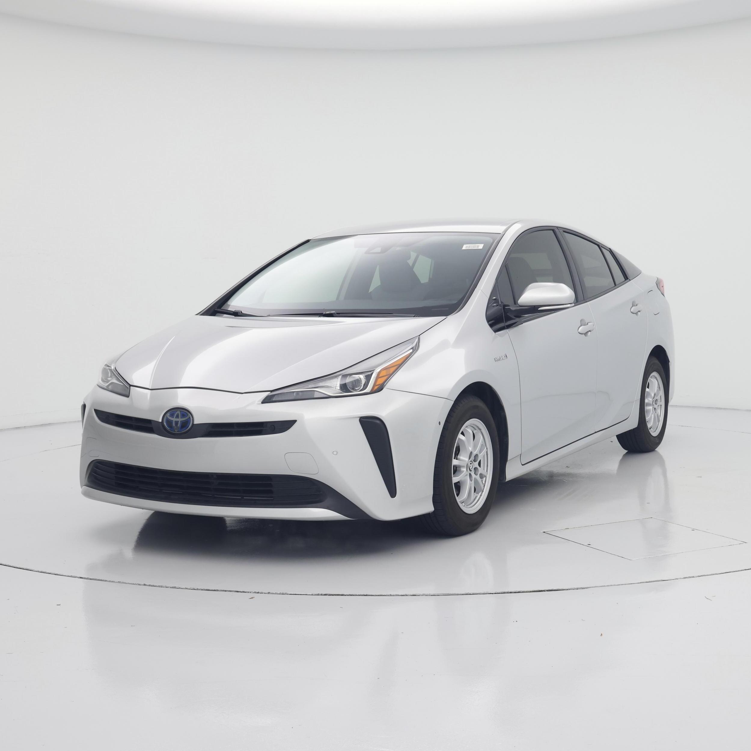 Thumbnail: 2019 Toyota Prius - 4