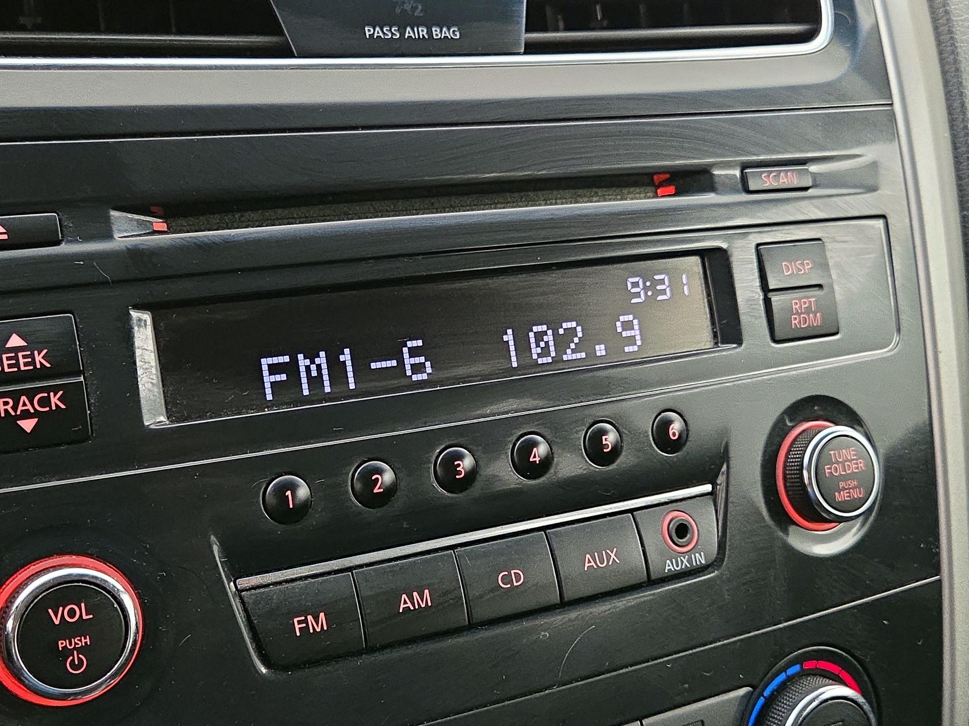Thumbnail: 2014 Nissan Altima - 14