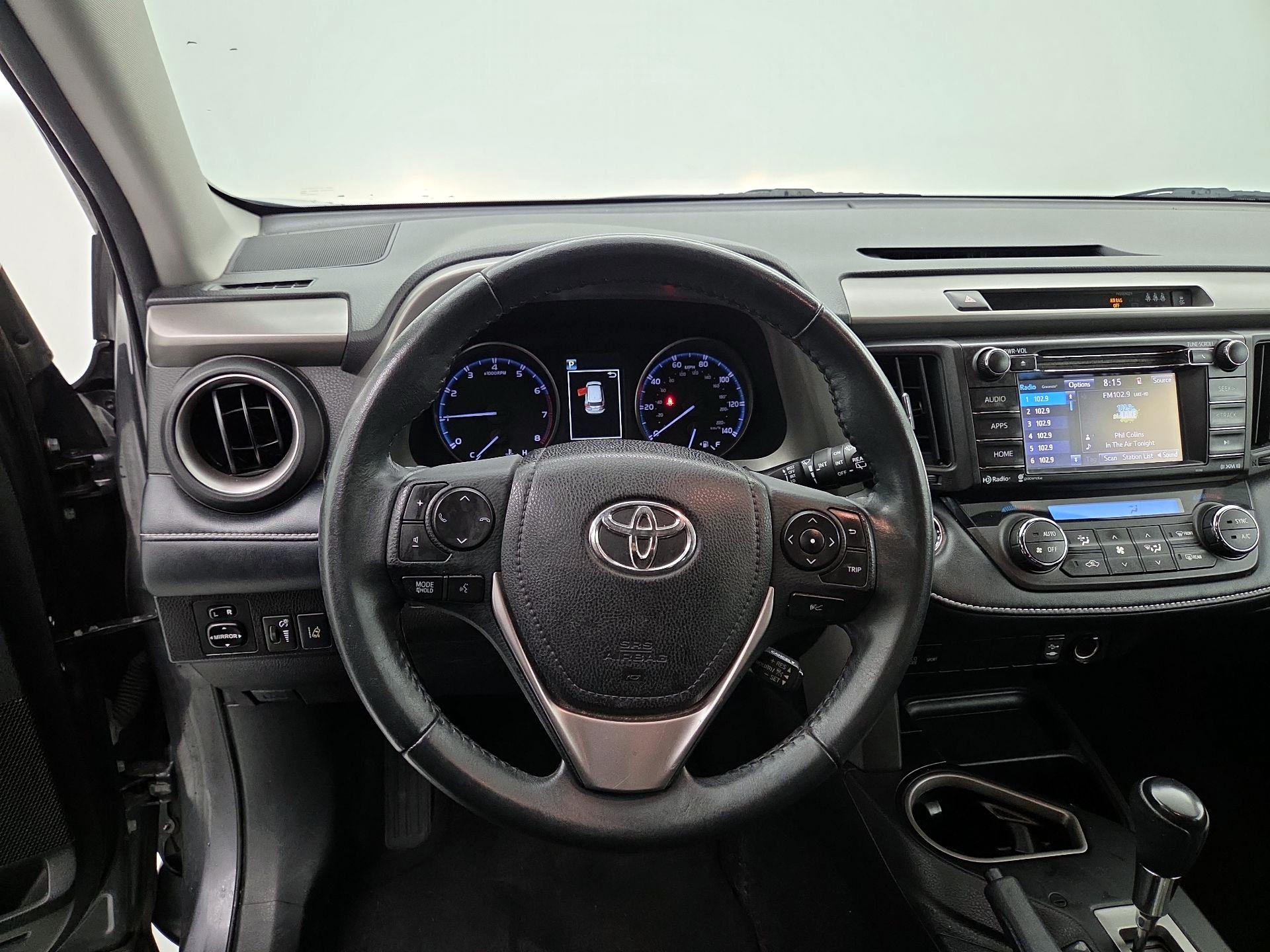 Thumbnail: 2018 Toyota RAV4 - 10