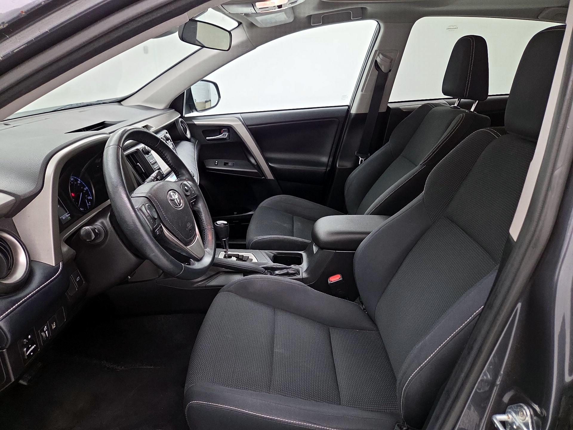 Thumbnail: 2018 Toyota RAV4 - 11