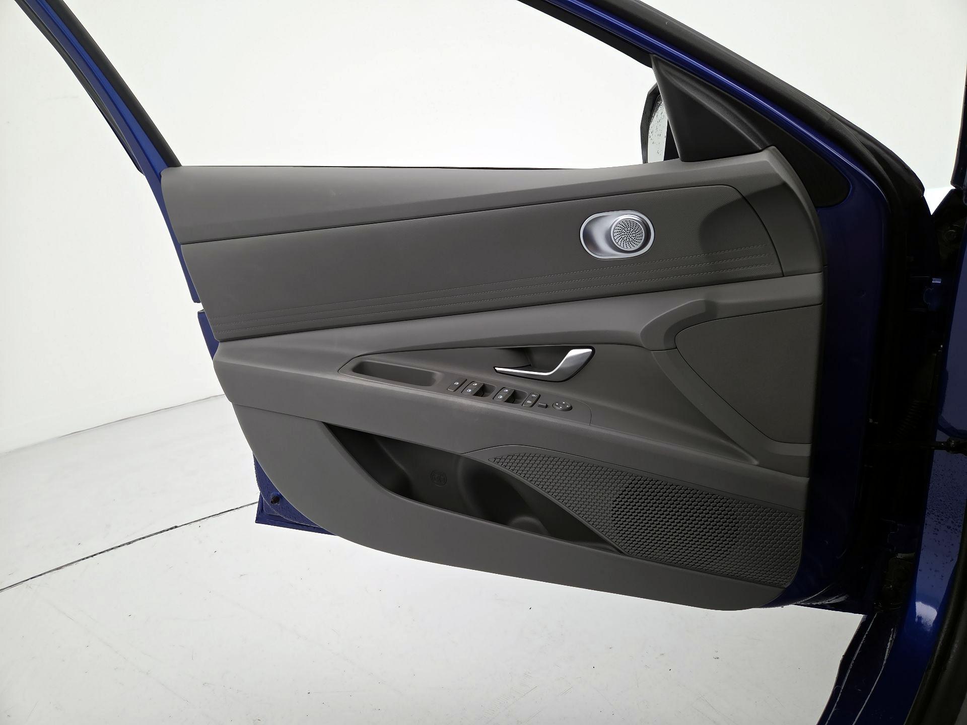 Thumbnail: 2024 Hyundai Elantra - 12
