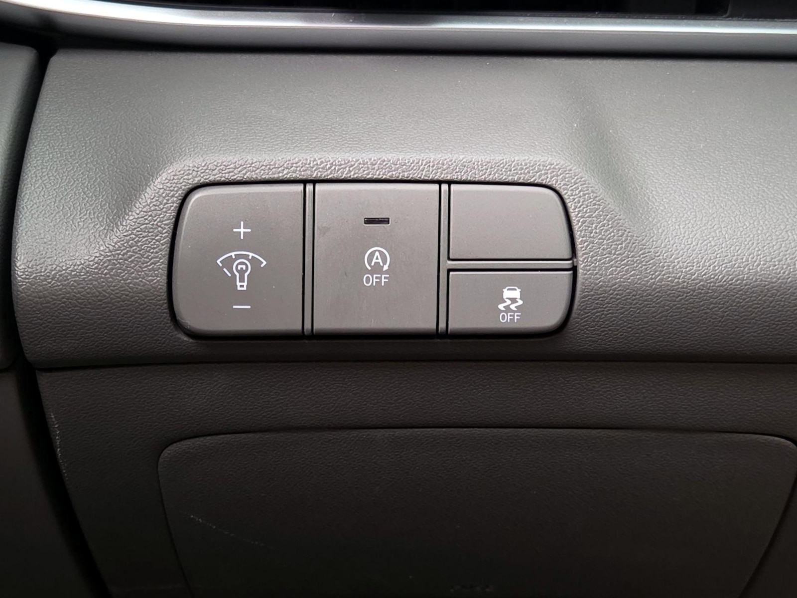 2024 Hyundai Elantra SE - Photo 14