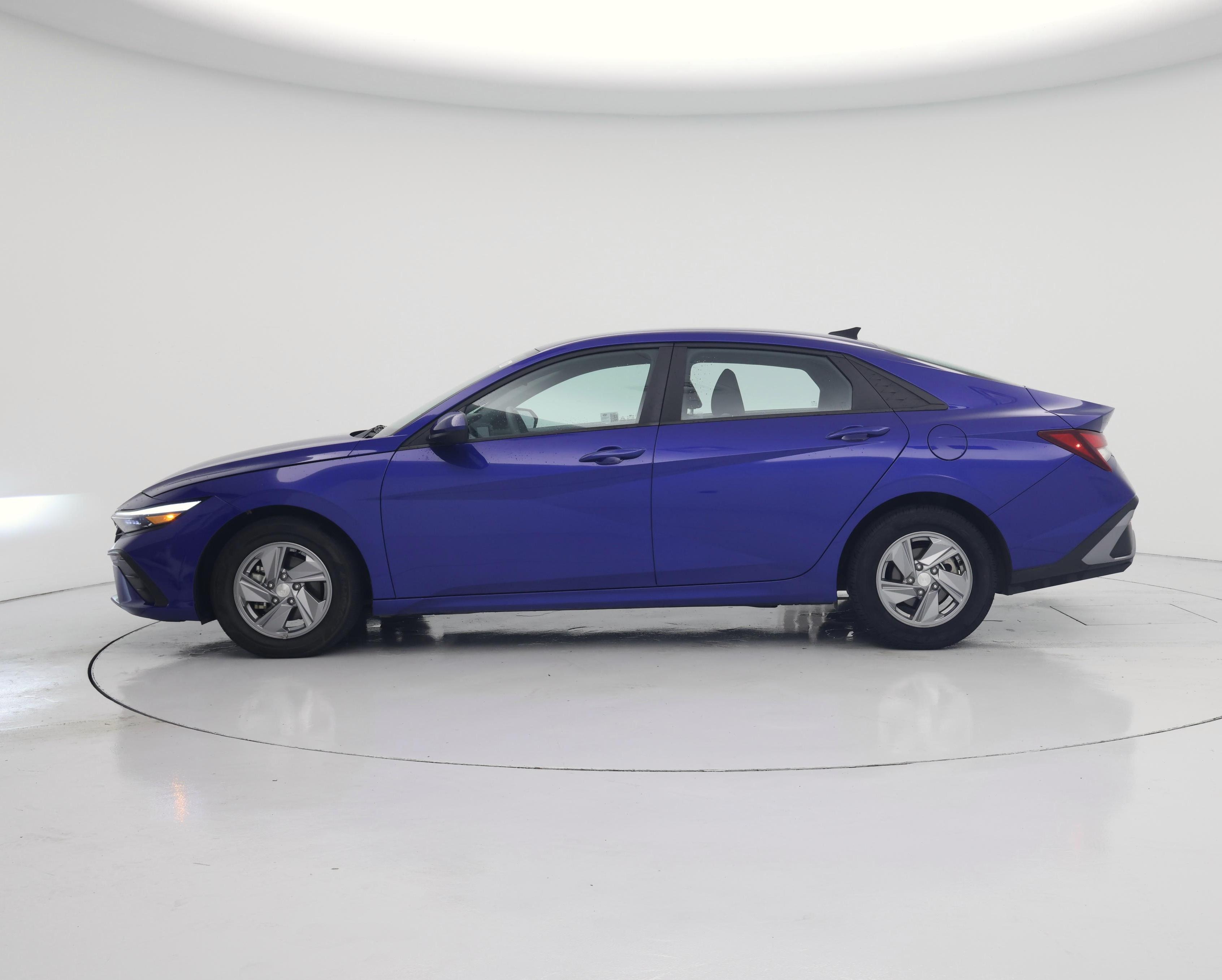 Thumbnail: 2024 Hyundai Elantra - 3