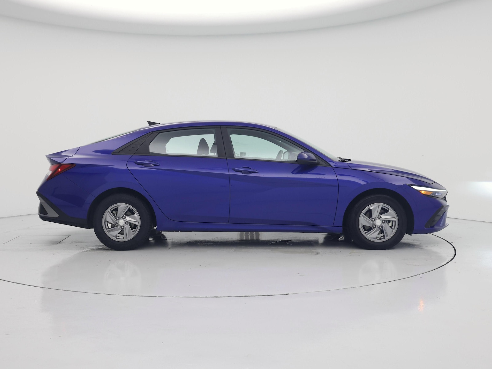 2024 Hyundai Elantra SE - Photo 8