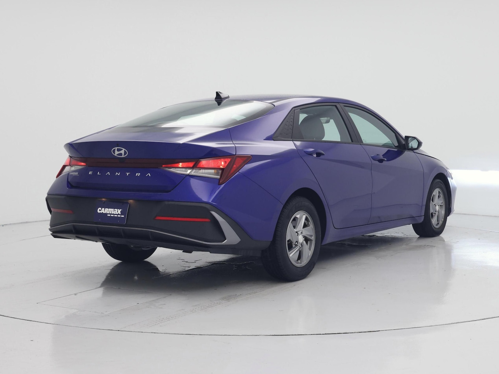 2024 Hyundai Elantra SE - Photo 9