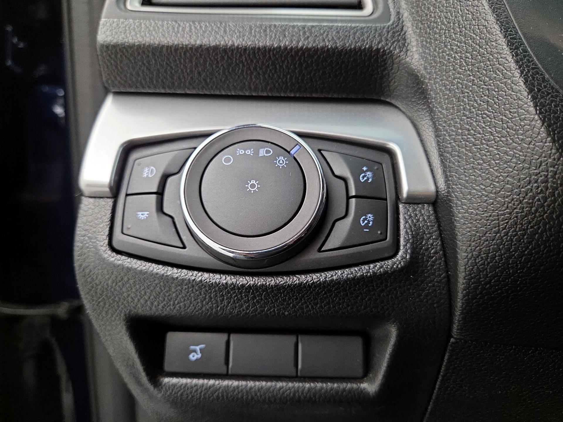 Thumbnail: 2017 Ford Explorer - 13