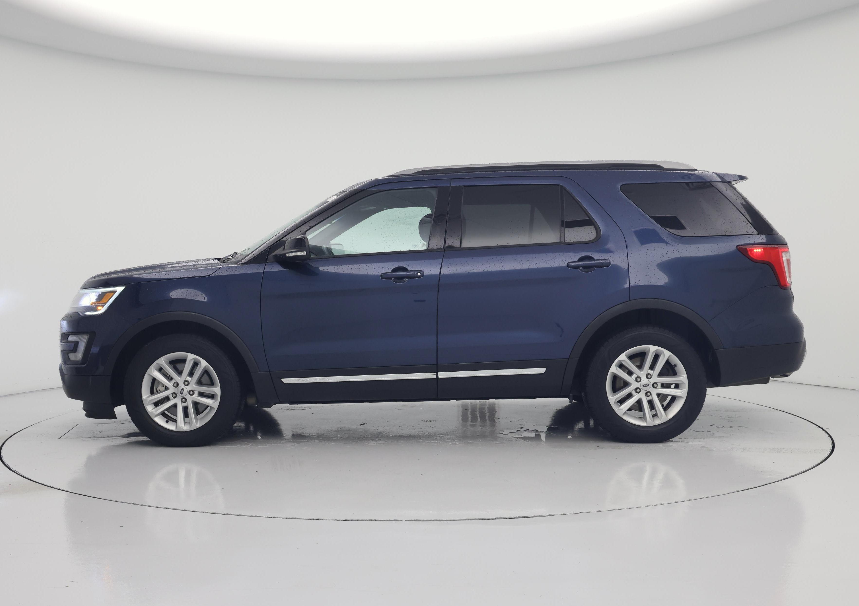 Thumbnail: 2017 Ford Explorer - 3