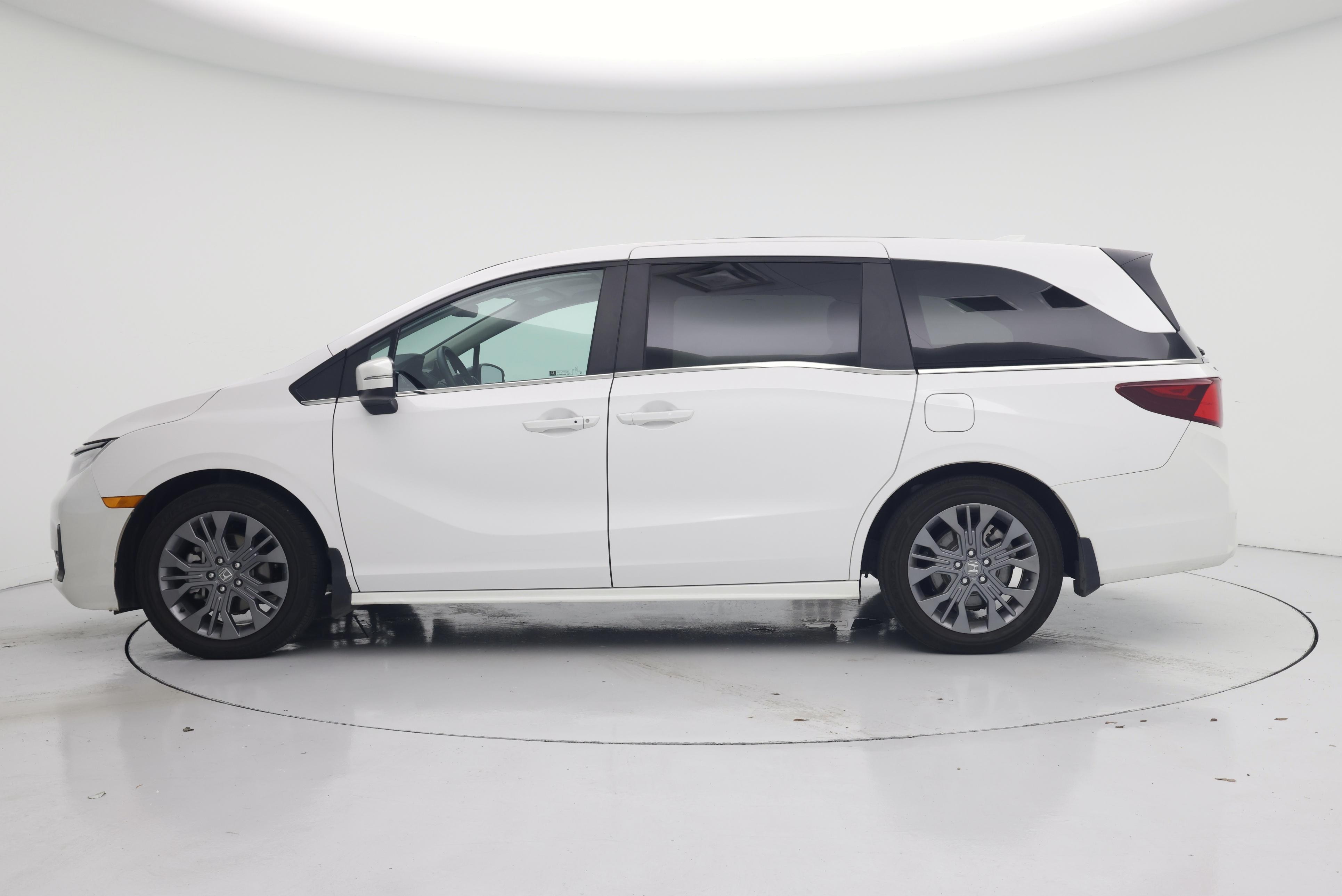 Thumbnail: 2025 Honda Odyssey - 3