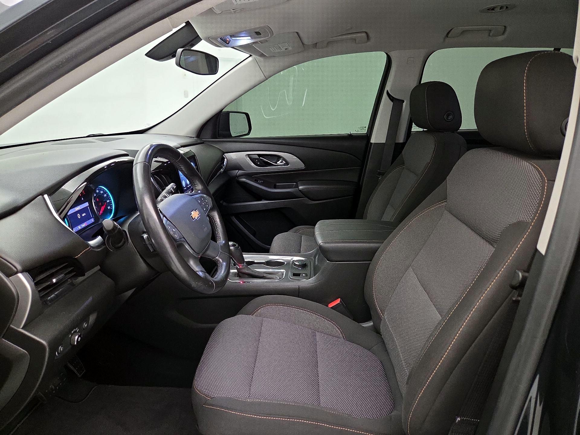 Thumbnail: 2020 Chevrolet Traverse - 11