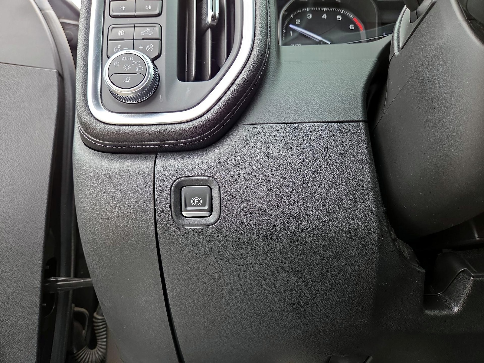 2020 GMC Sierra 1500 SLT - Photo 14