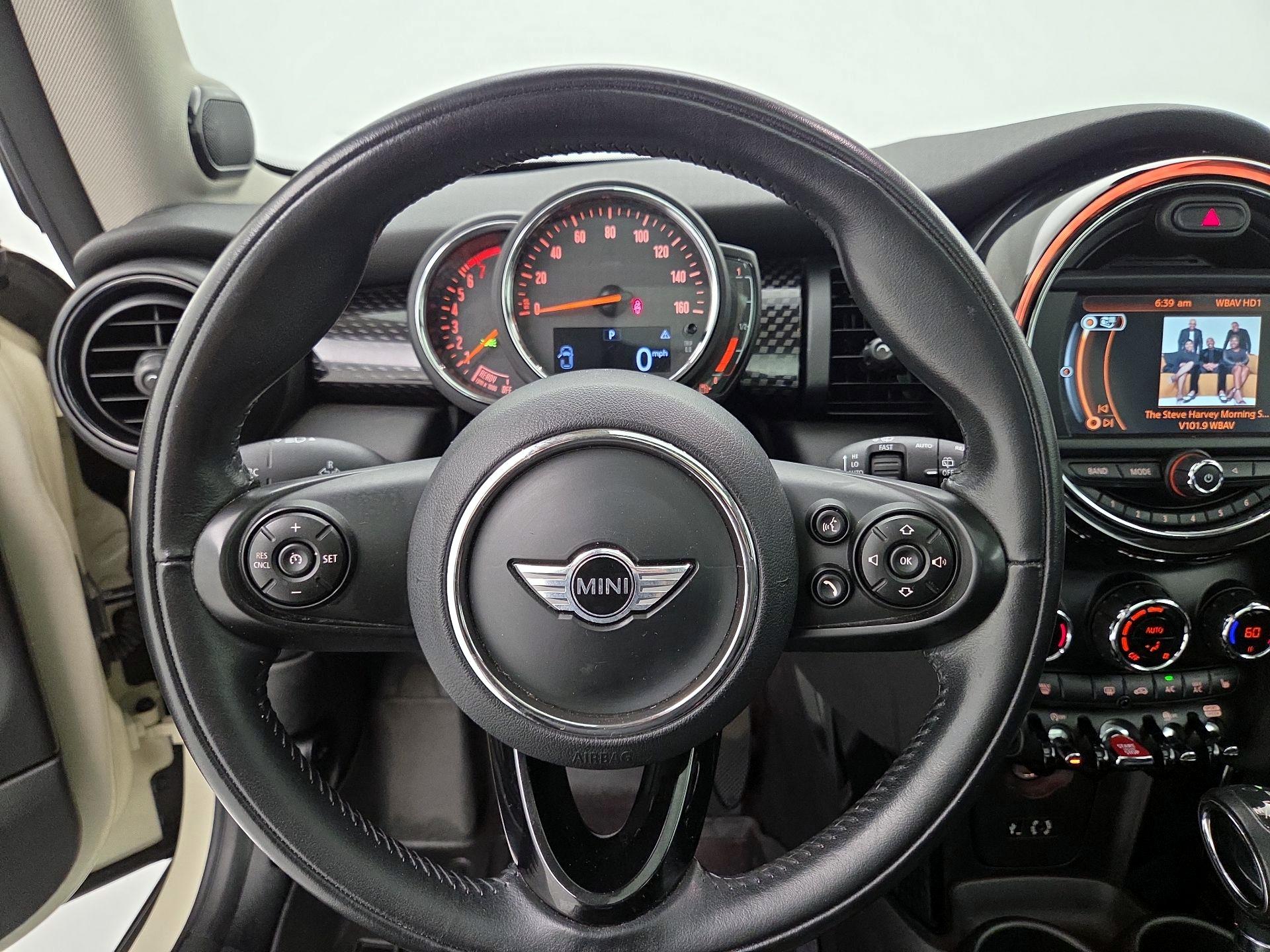 Thumbnail: 2018 MINI Cooper Hardtop - 10