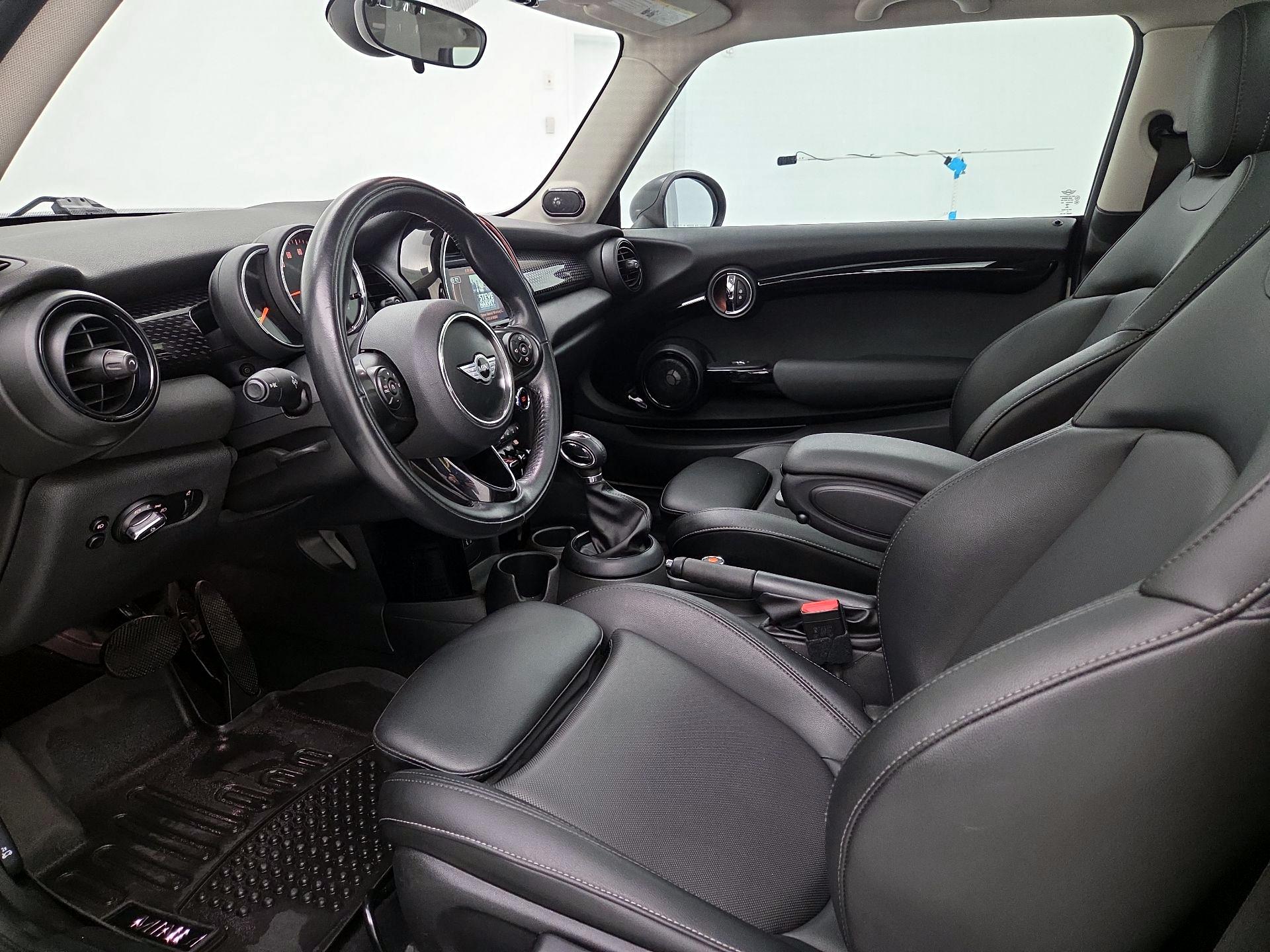 Thumbnail: 2018 MINI Cooper Hardtop - 11