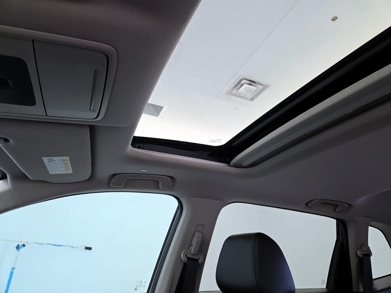 Sunroof(s) & Overhead Airbags
