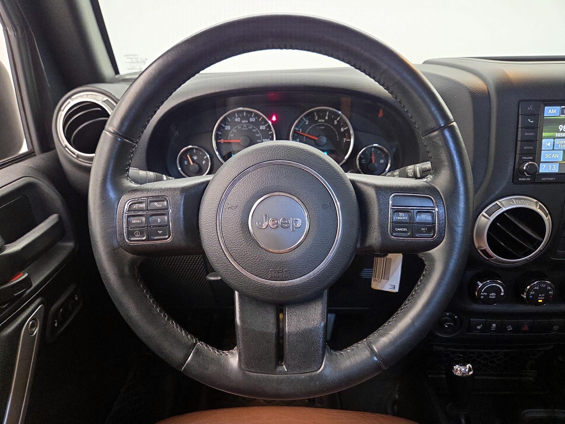 Thumbnail: 2017 Jeep Wrangler - 10