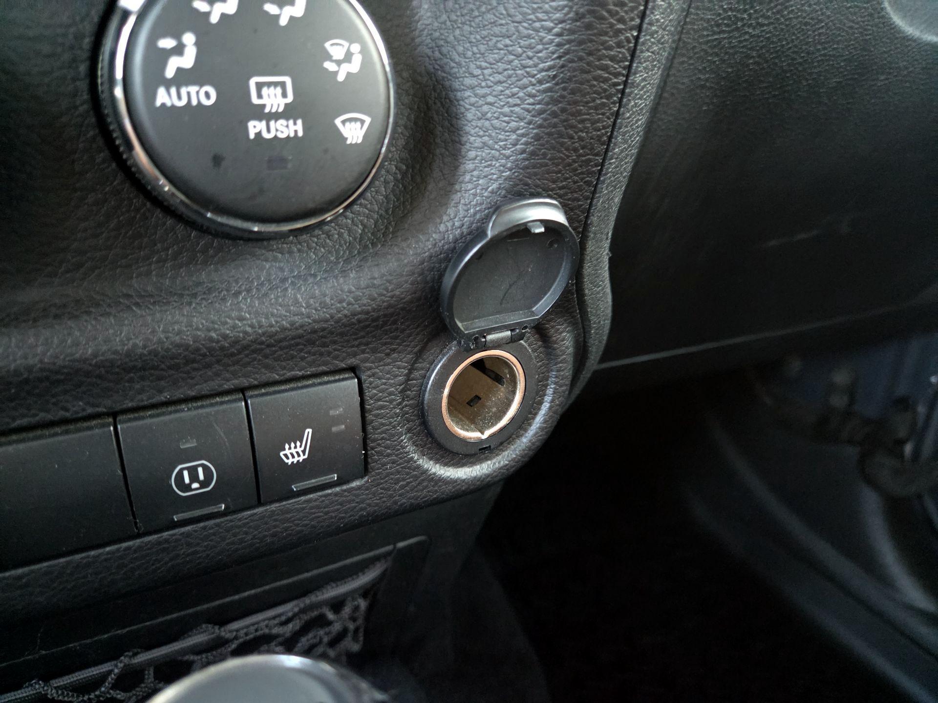 Thumbnail: 2017 Jeep Wrangler - 16
