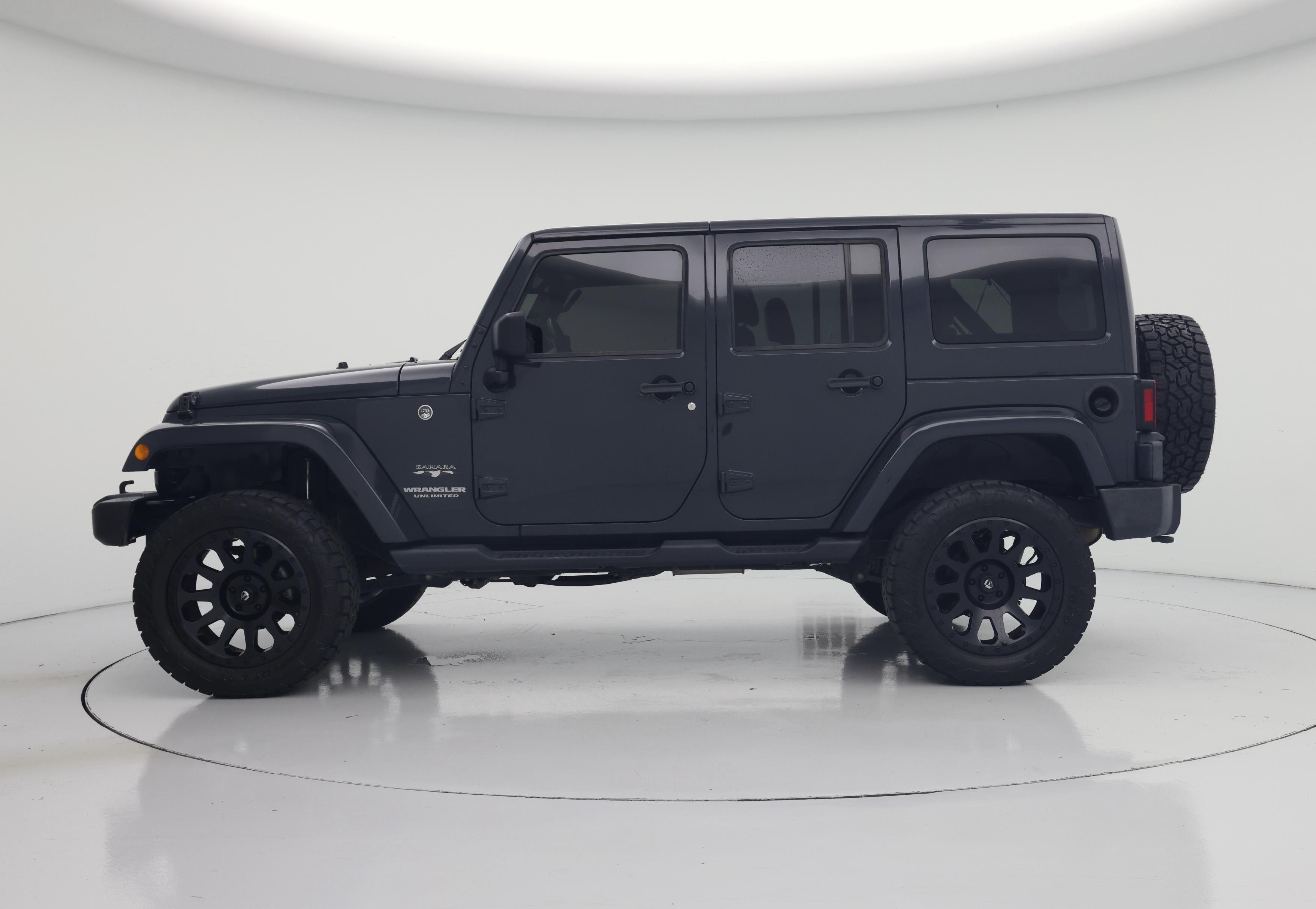 Thumbnail: 2017 Jeep Wrangler - 3