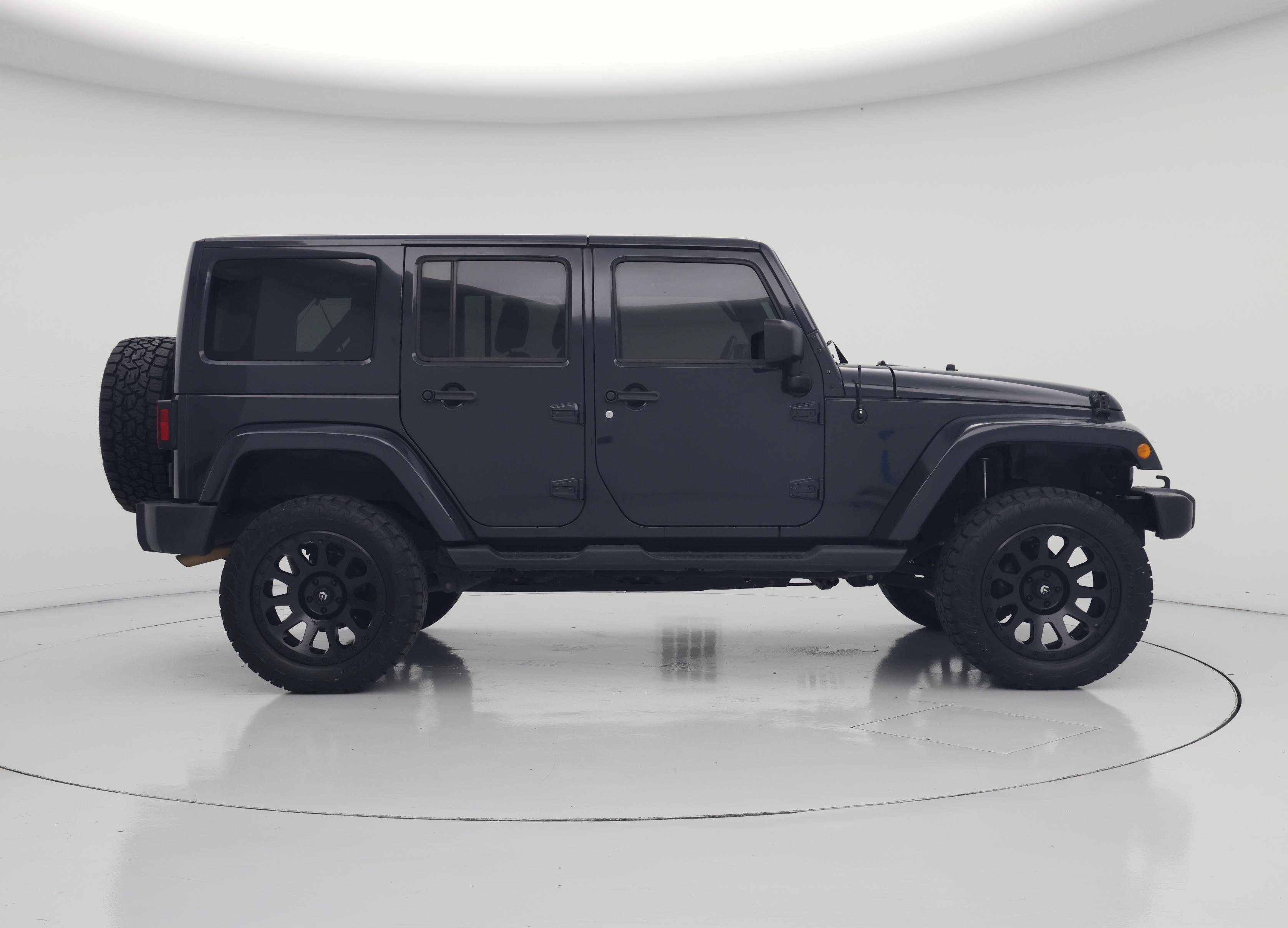 Thumbnail: 2017 Jeep Wrangler - 7