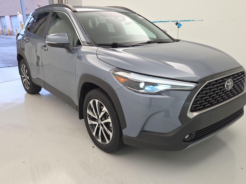 2024 Toyota Corolla Cross XLE