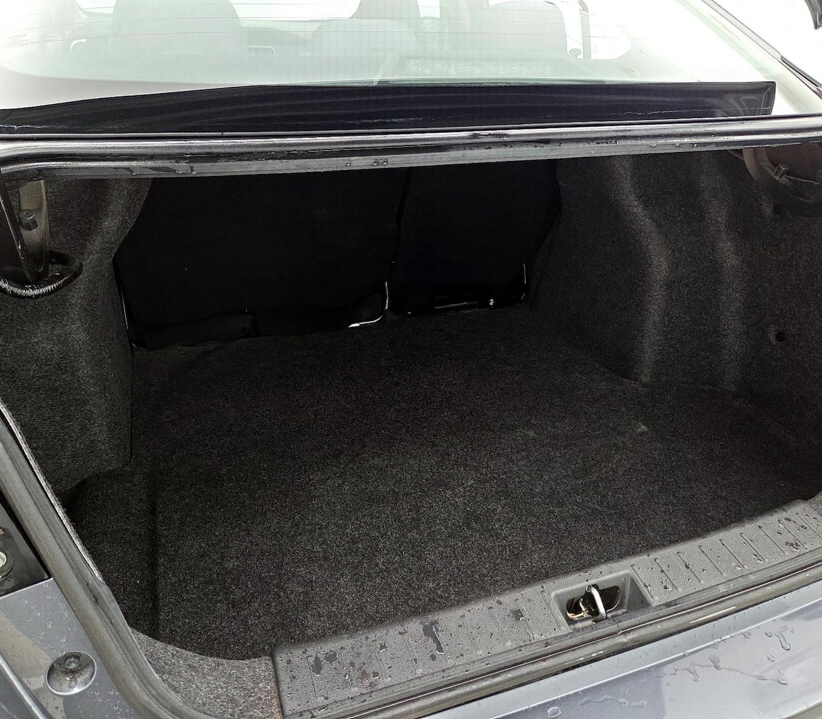 Trunk/Cargo (Seats Up)