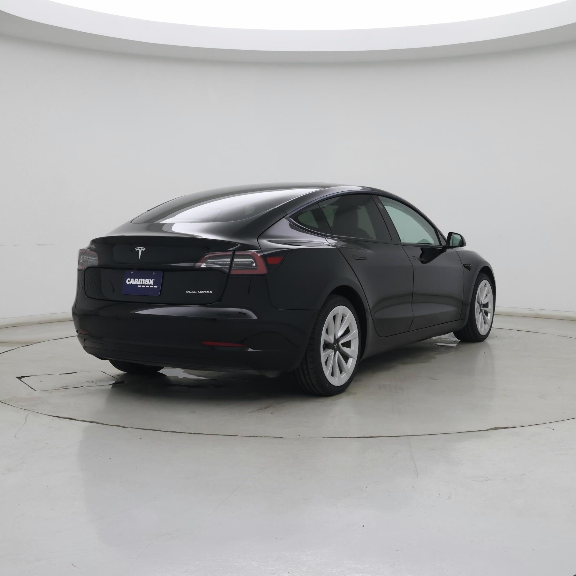 Thumbnail: 2022 Tesla Model 3 - 8