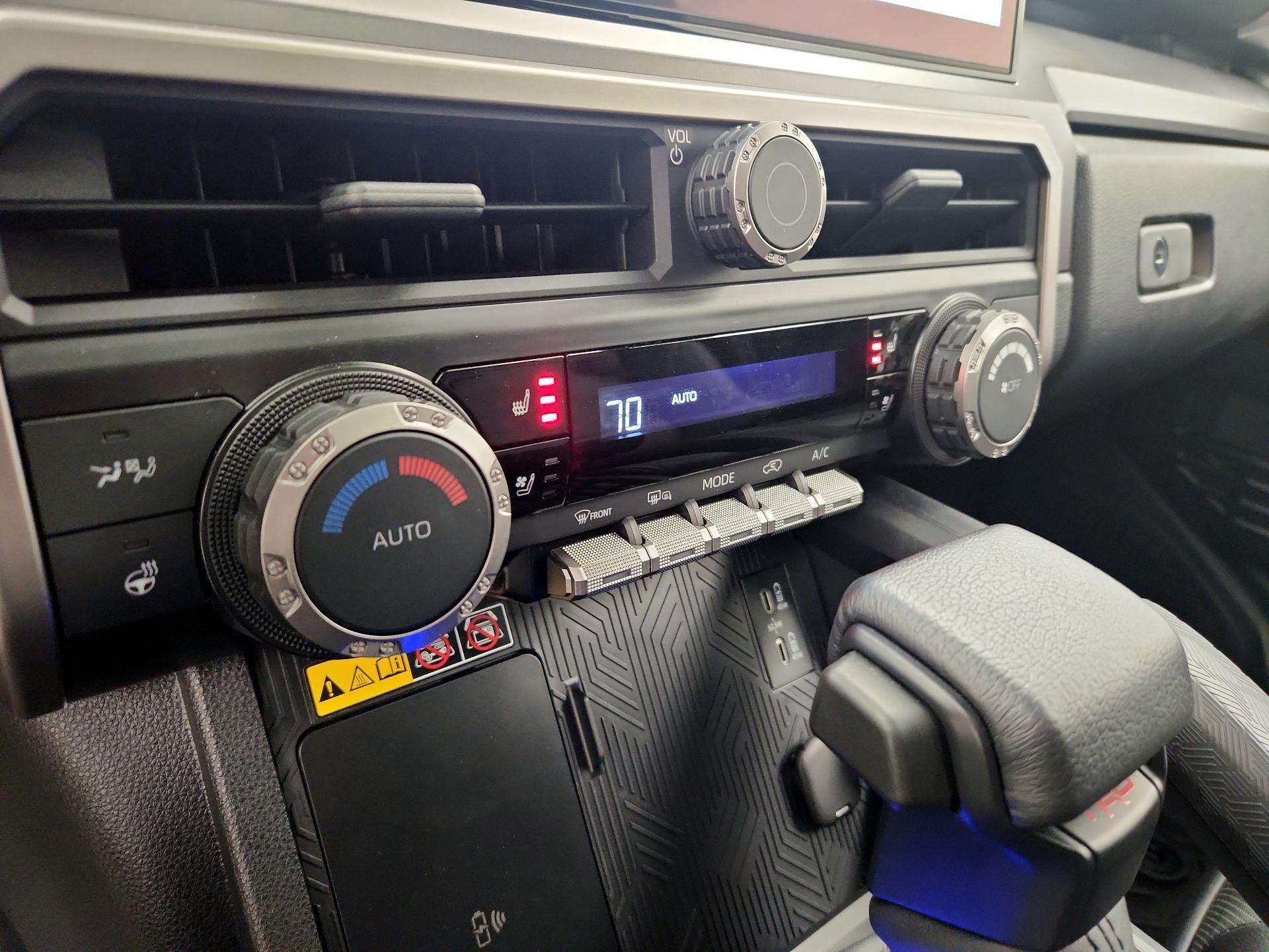 Thumbnail: 2025 Toyota 4Runner - 16