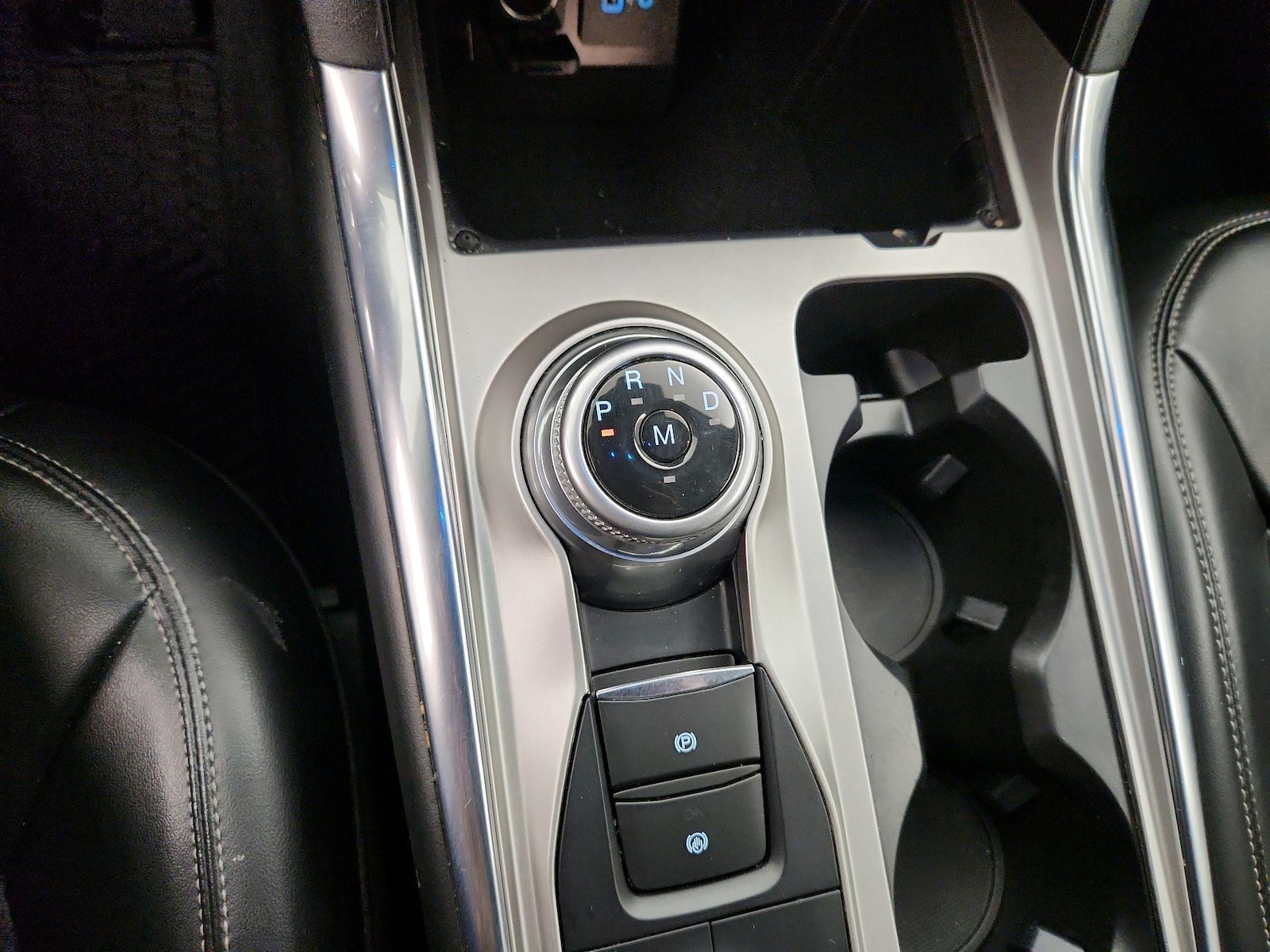 2021 Ford Explorer XLT - Photo 19