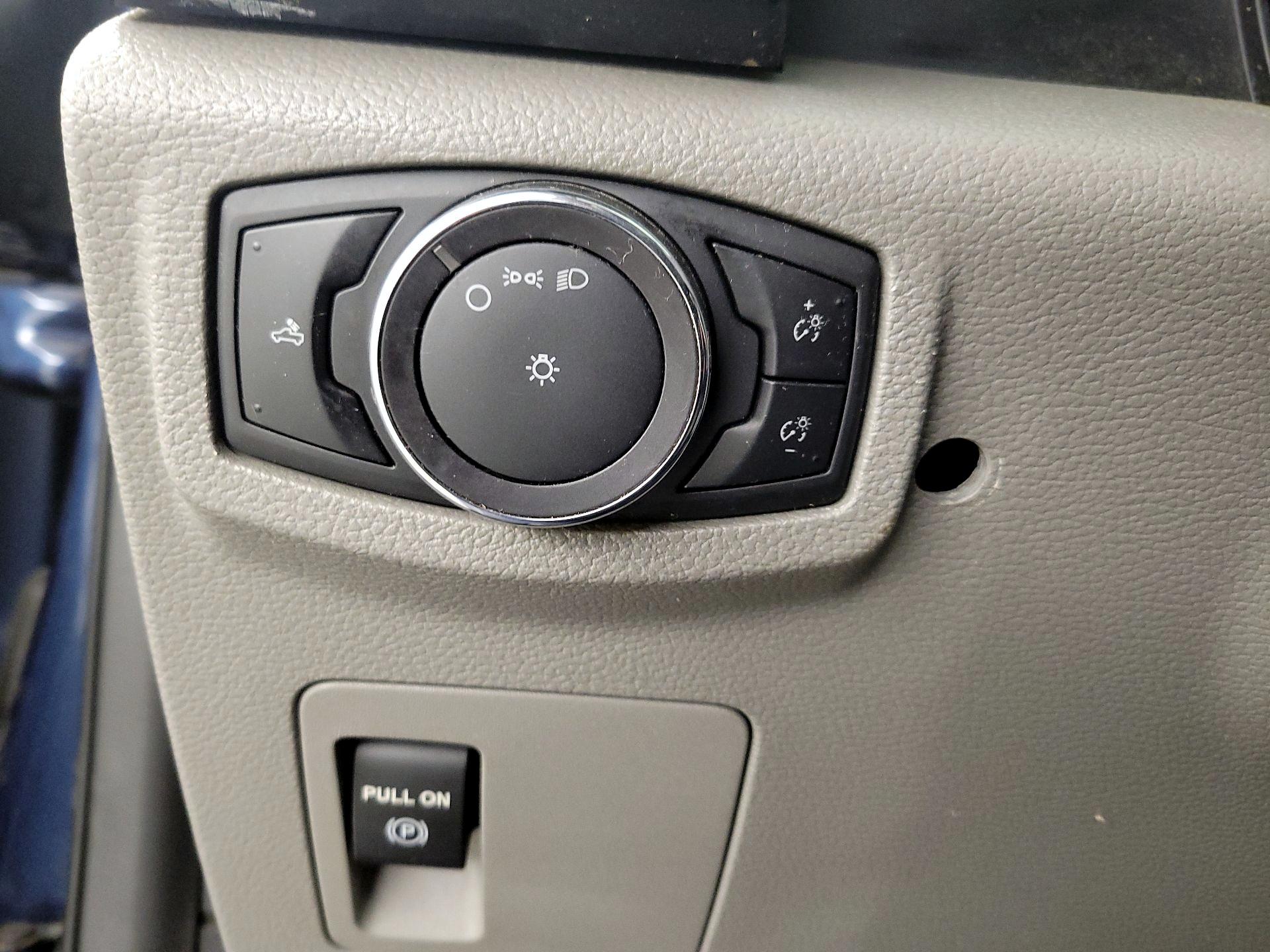 Thumbnail: 2015 Ford F-150 - 13