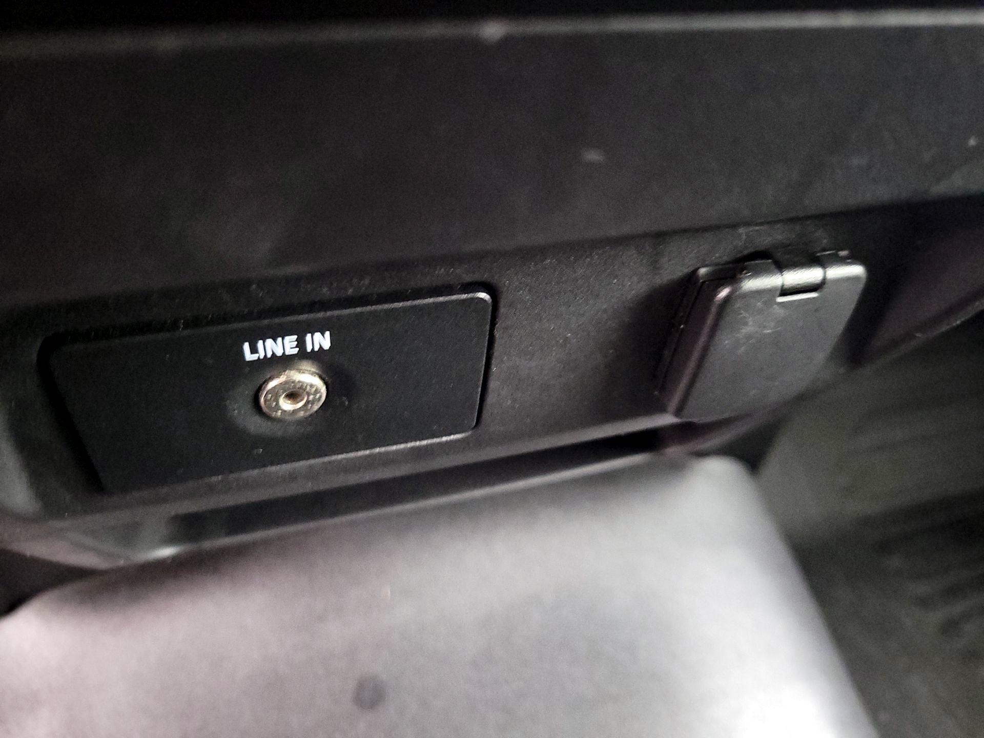 Thumbnail: 2015 Ford F-150 - 17