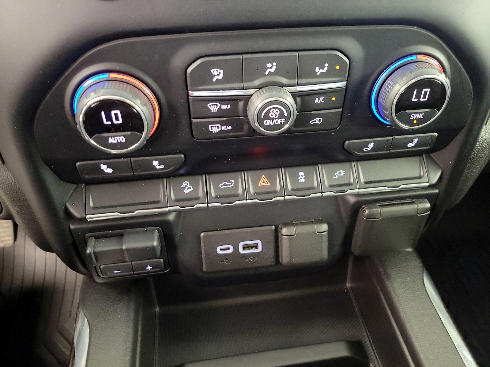 2021 Chevrolet Silverado 1500 LT Trail Boss - Photo 18