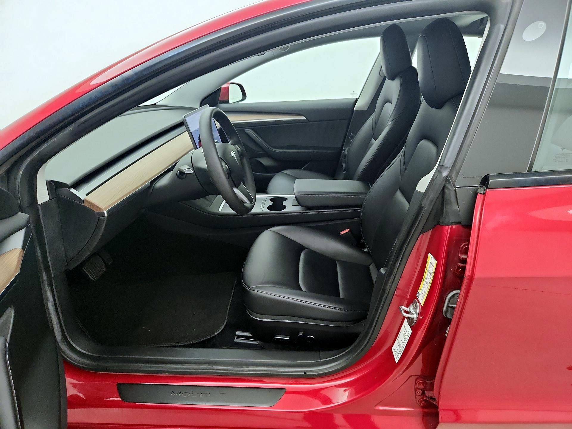 Thumbnail: 2021 Tesla Model 3 - 11