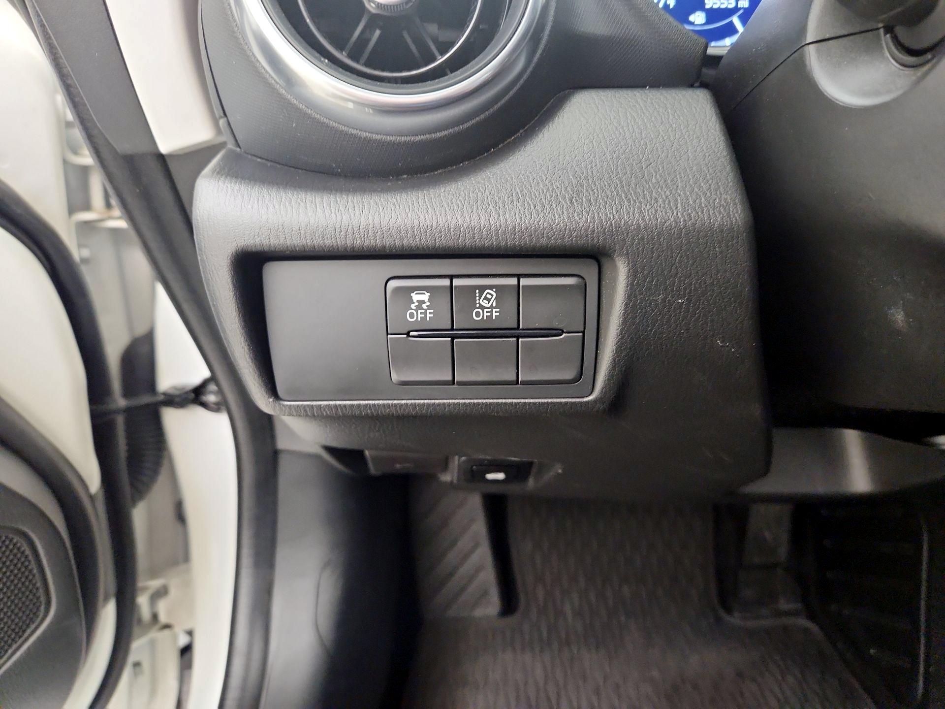 Thumbnail: 2023 Mazda MX-5 Miata - 13