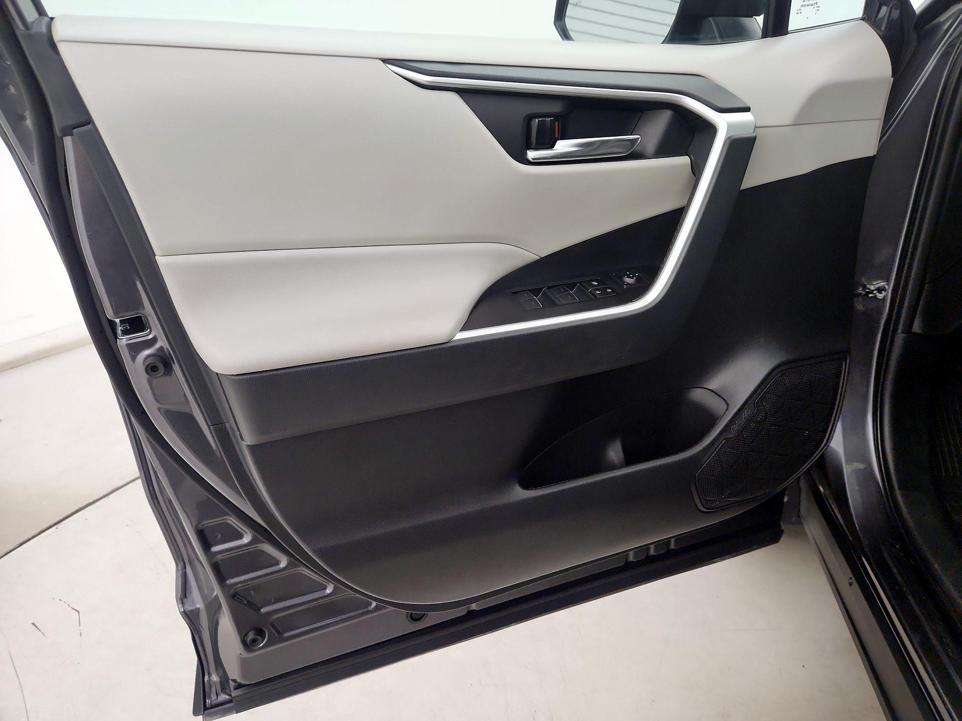 Thumbnail: 2024 Toyota RAV4 - 12