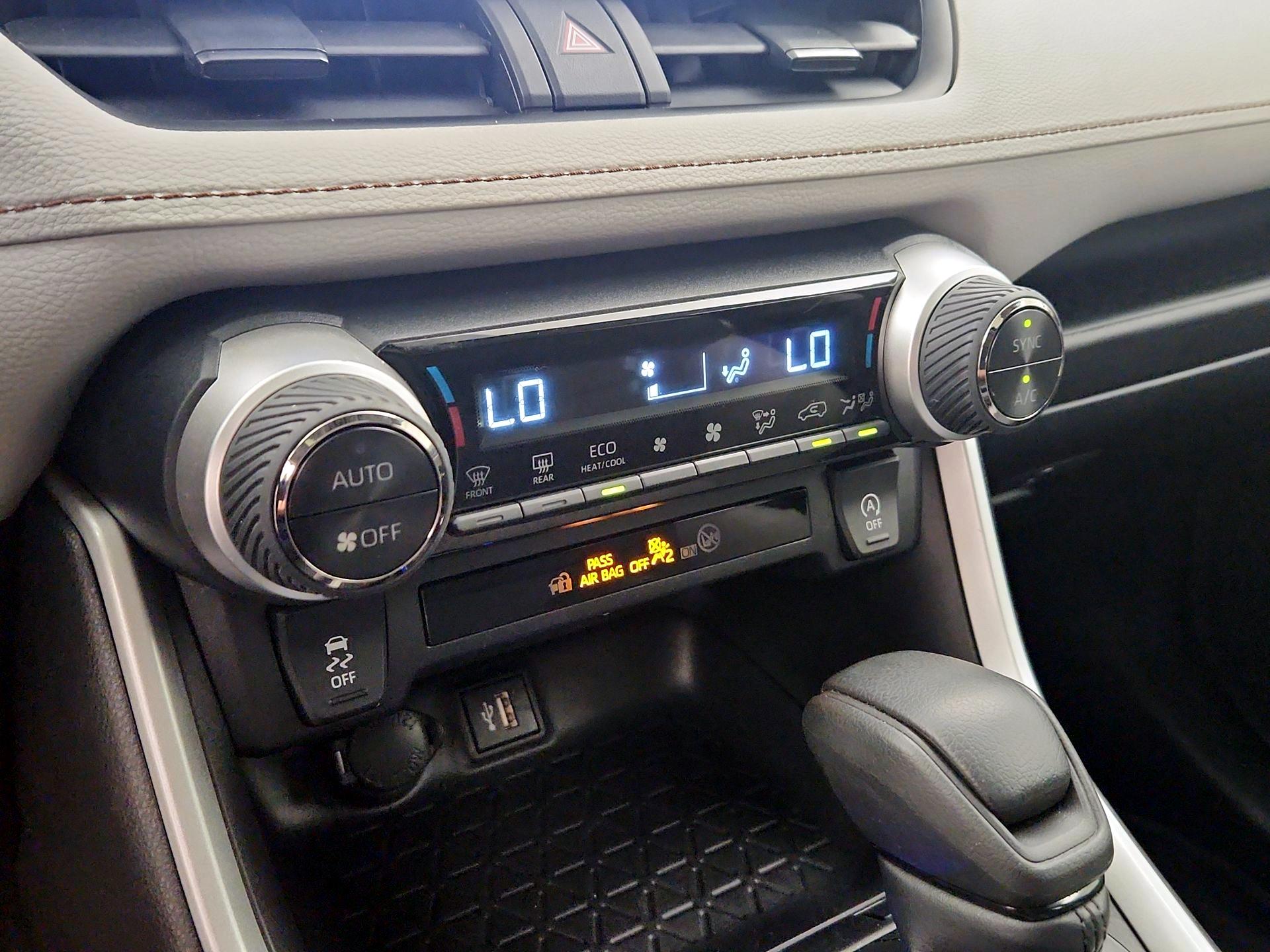 Thumbnail: 2024 Toyota RAV4 - 16