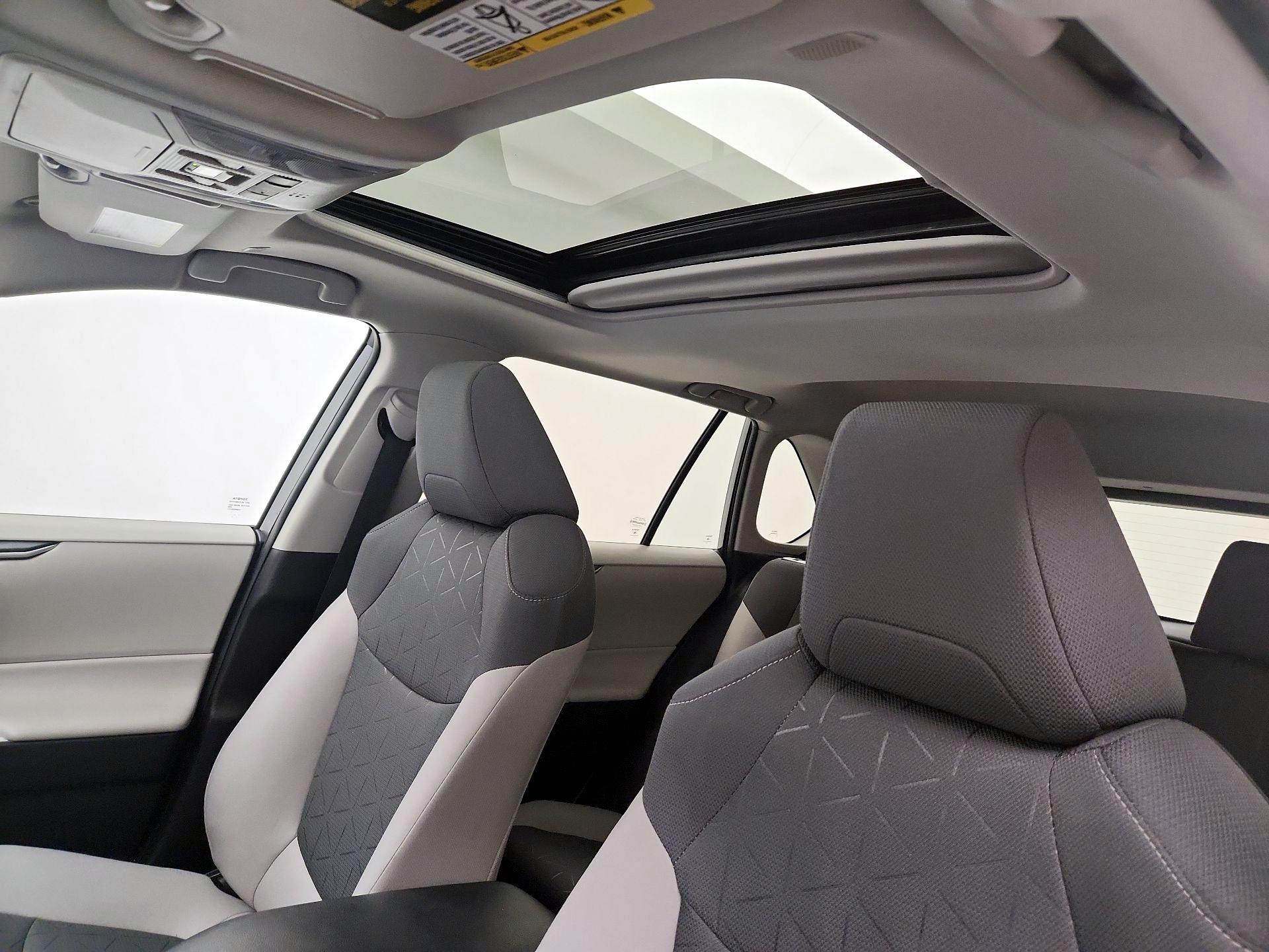 Thumbnail: 2024 Toyota RAV4 - 19