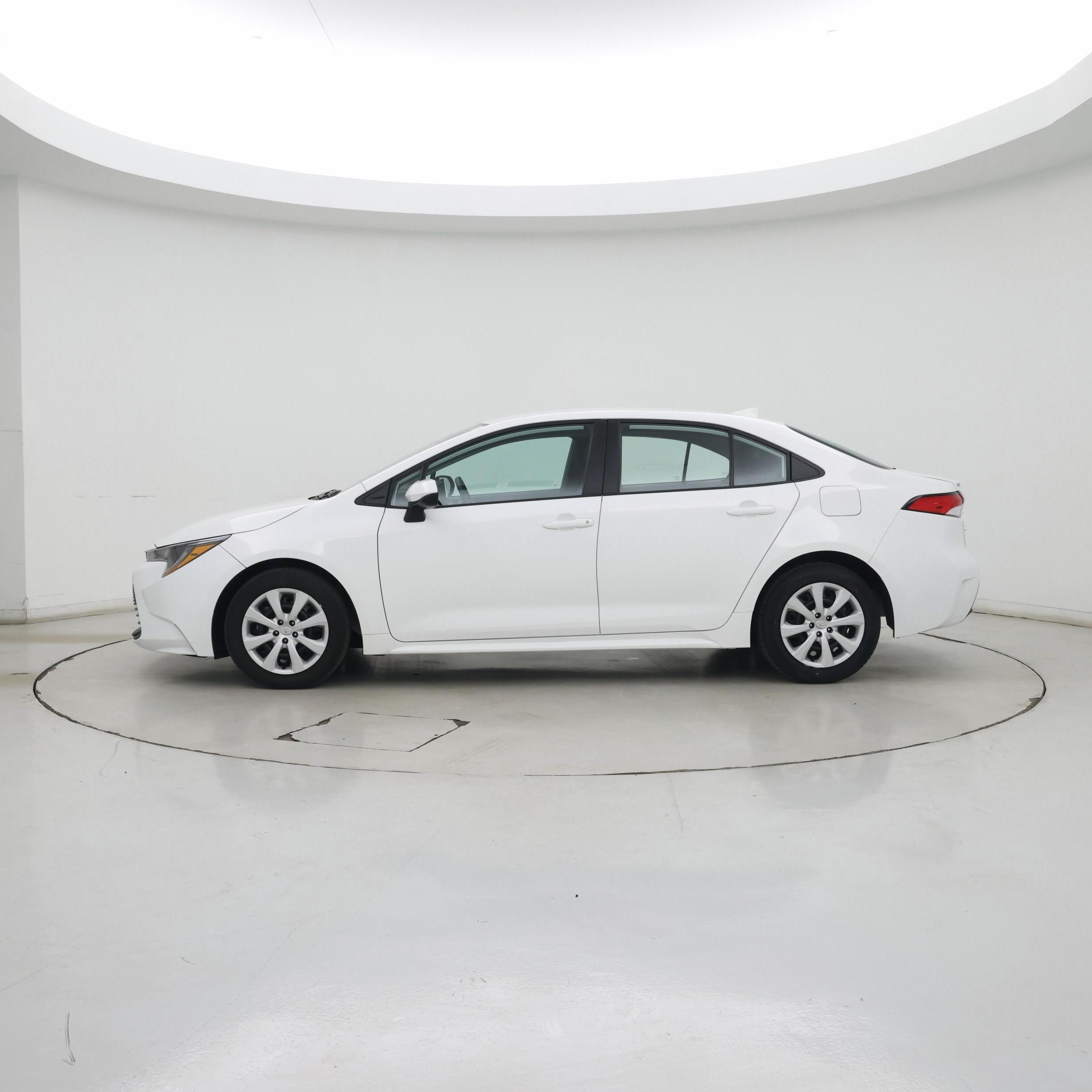 Thumbnail: 2024 Toyota Corolla - 3