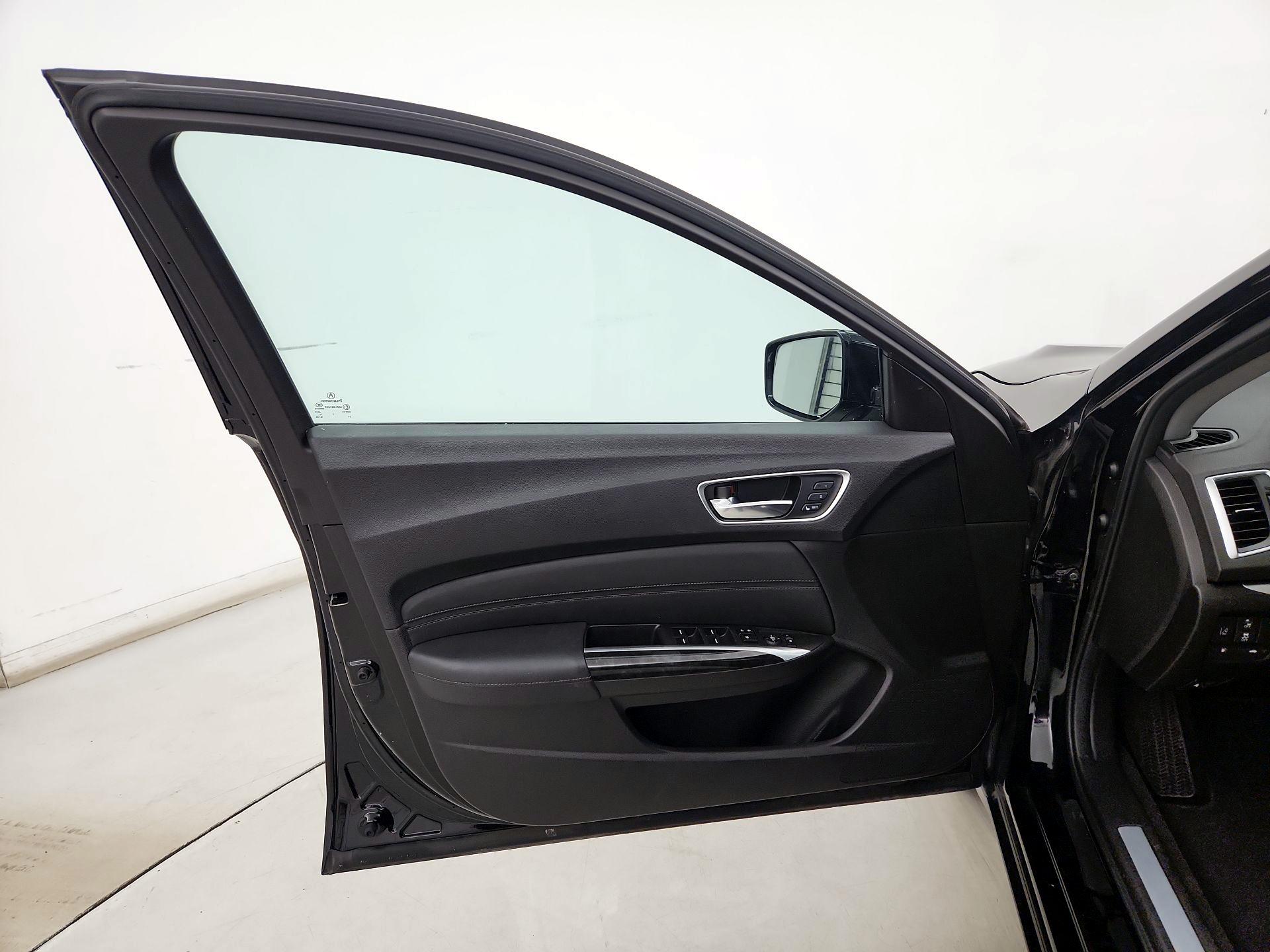 Thumbnail: 2018 Acura TLX - 12