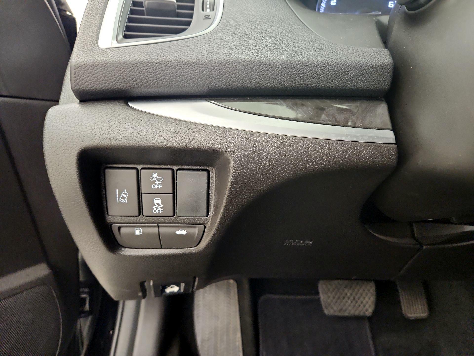 Thumbnail: 2018 Acura TLX - 13