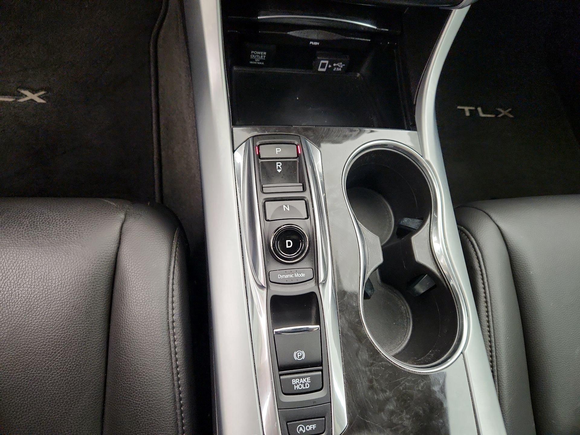 Thumbnail: 2018 Acura TLX - 17