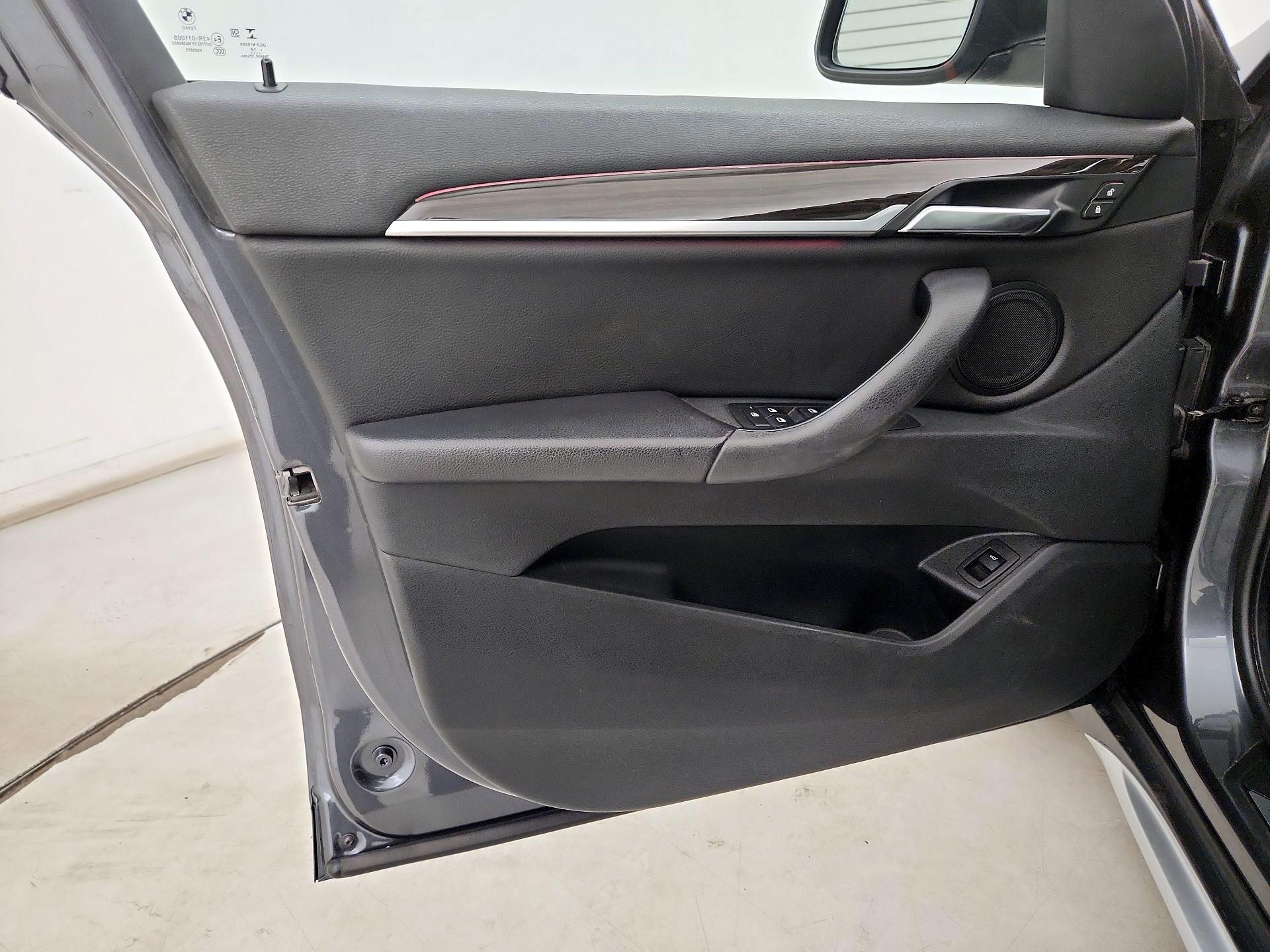 Thumbnail: 2020 BMW X1 - 12