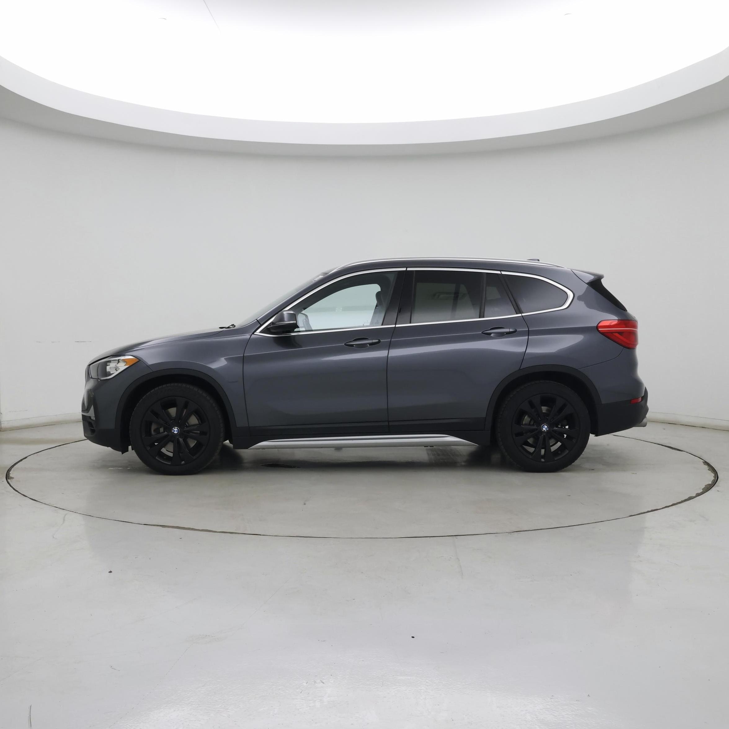 Thumbnail: 2020 BMW X1 - 3
