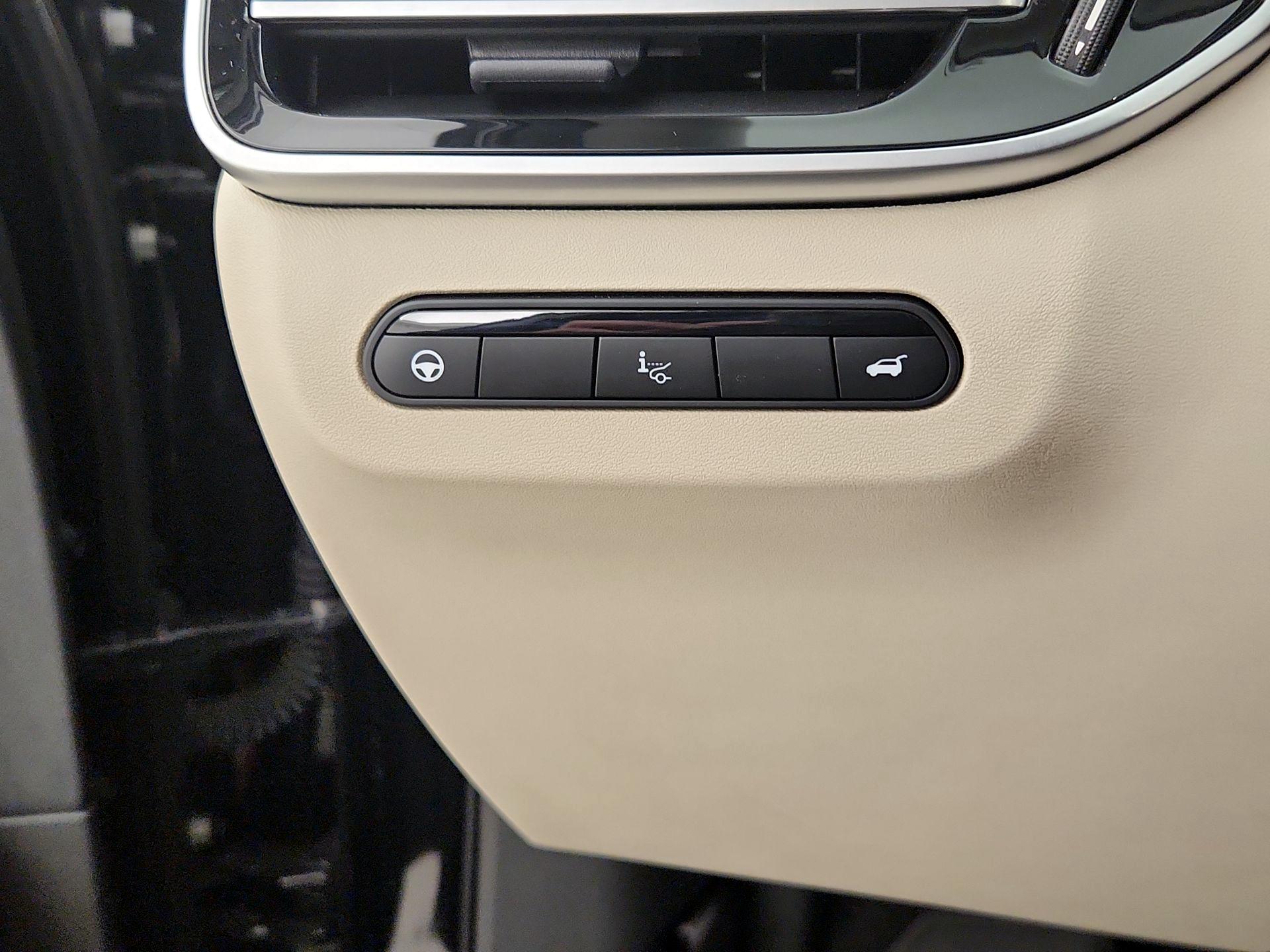 Thumbnail: 2023 INFINITI QX60 - 13